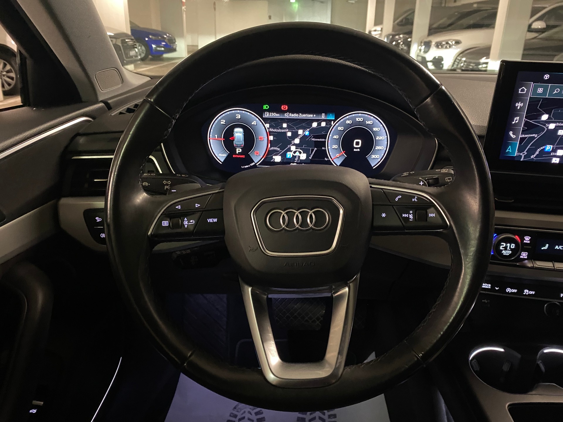 AUDI A4 Avant 40 TDI Attraction quattro S-tronic-image-13