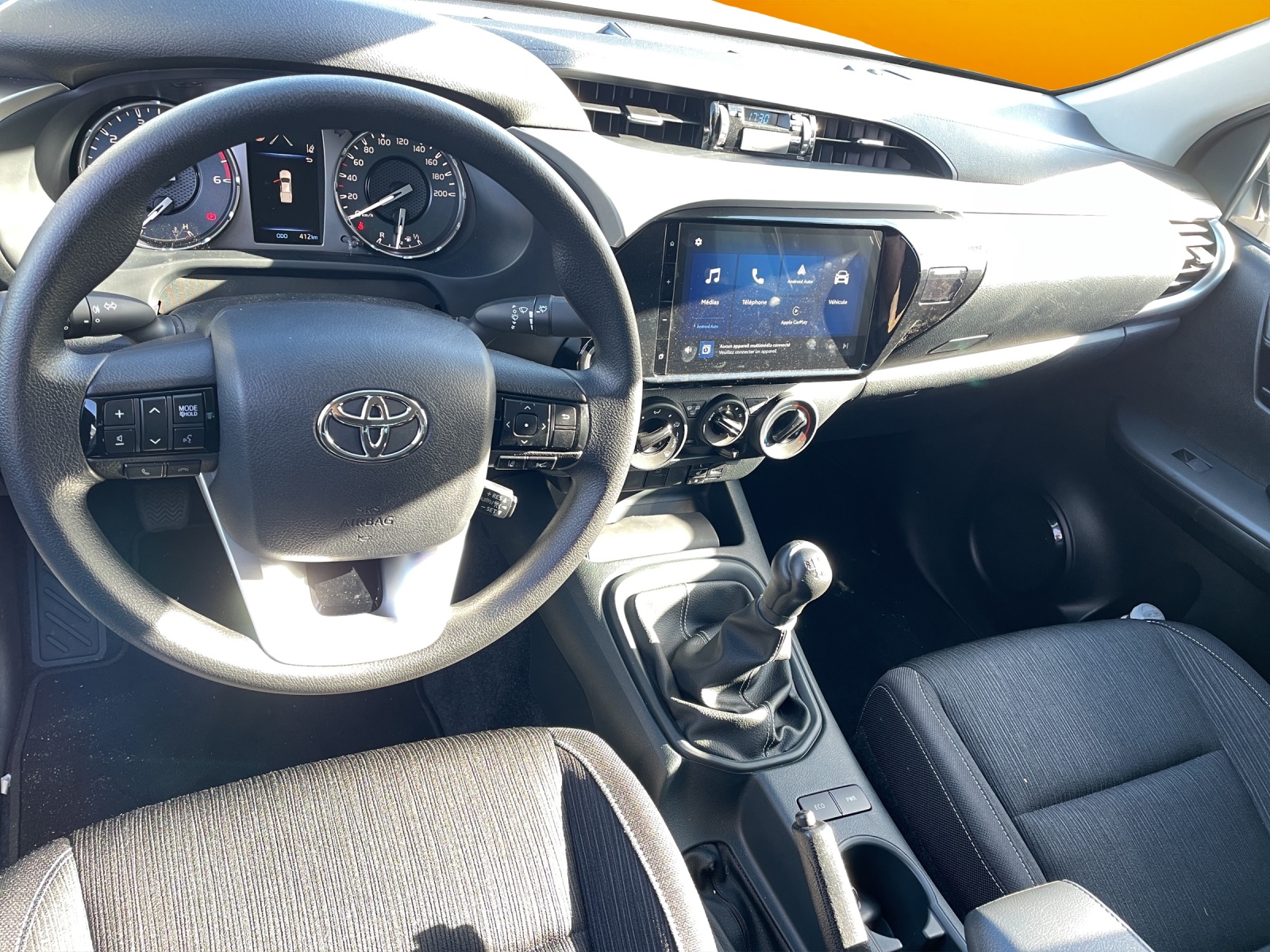 TOYOTA Hilux 2.8d Comfort Double Cab 4x4-image-8