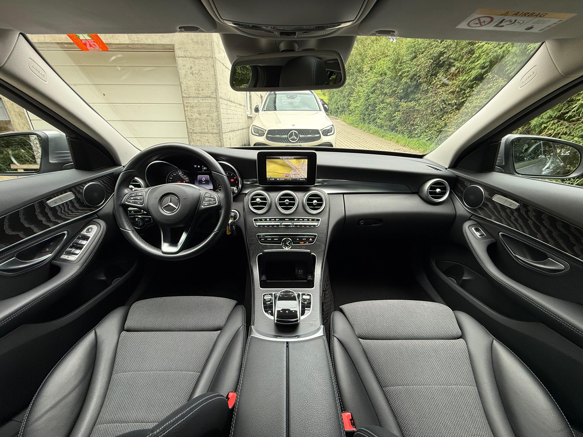 MERCEDES-BENZ C 400 Avantgarde 4Matic 7G-Tronic-image-19