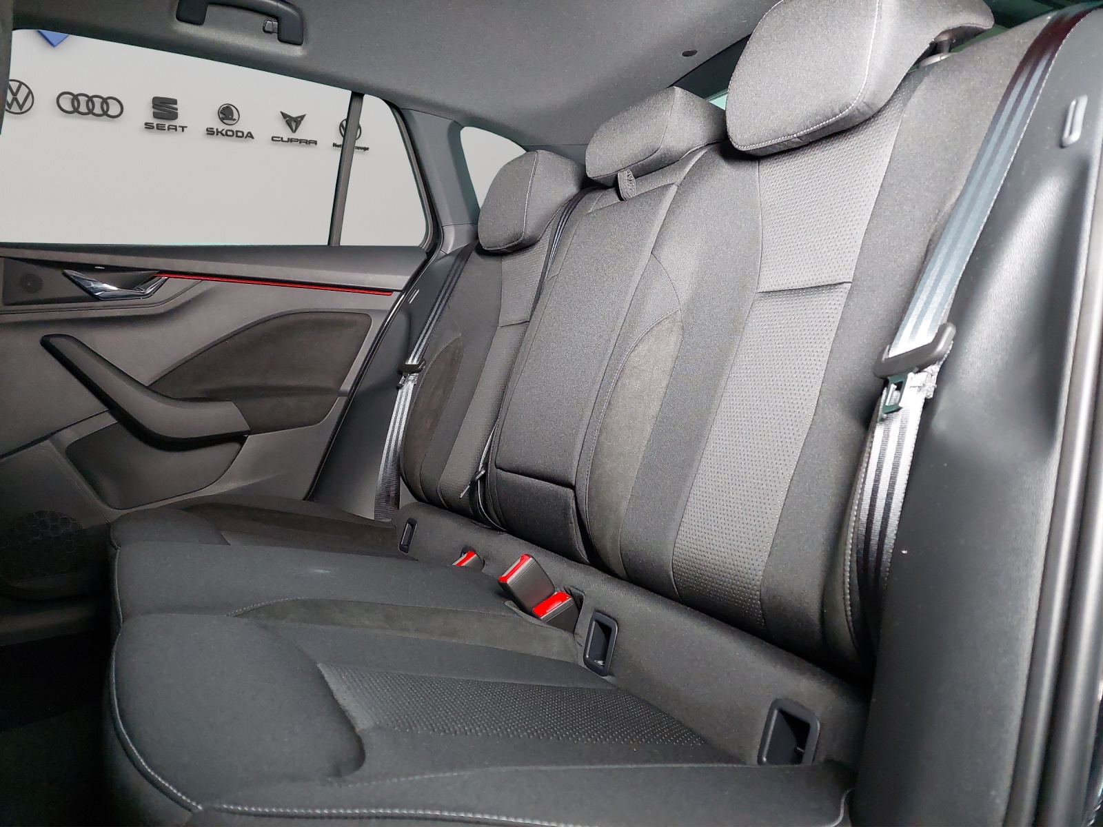 SKODA Scala 1.5 TSI Dynamic DSG-image-8