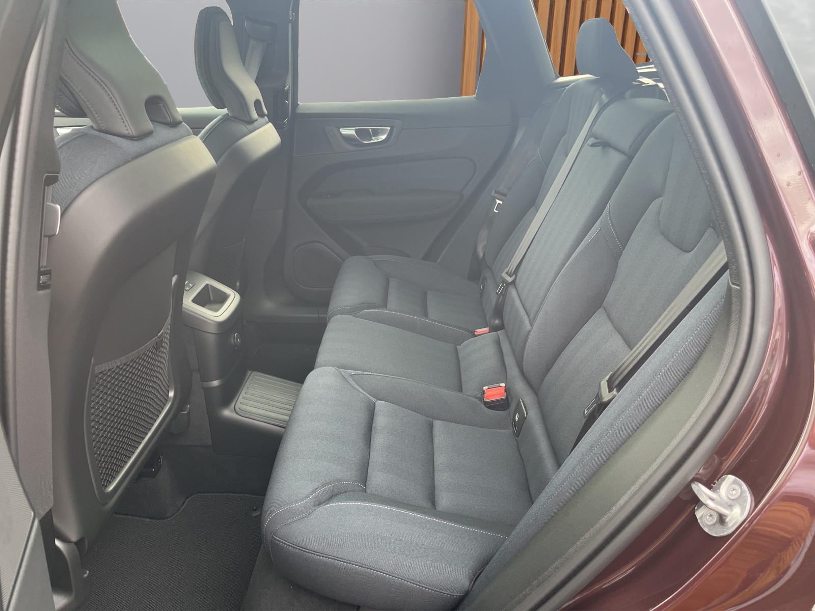 VOLVO XC60 2.0 T6 TE Ultra Dark eAWD-image-9