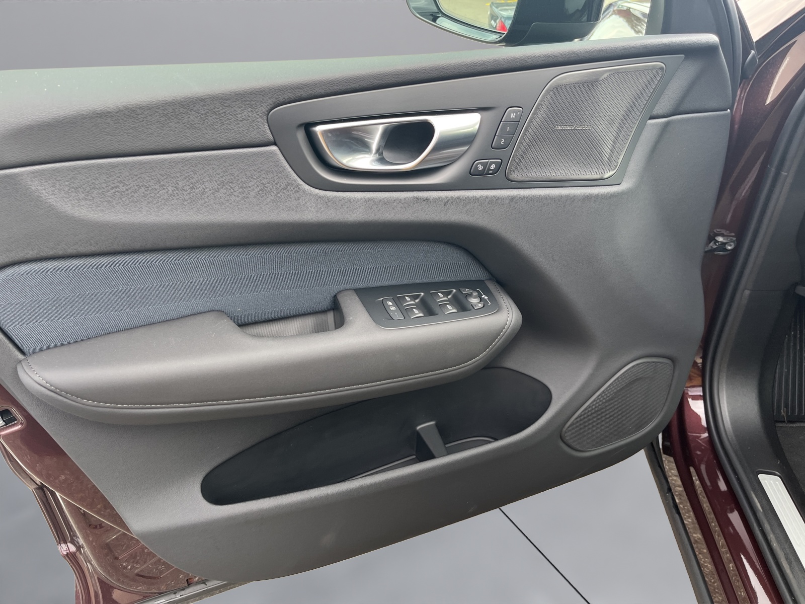 VOLVO XC60 2.0 T6 TE Ultra Dark eAWD-image-12