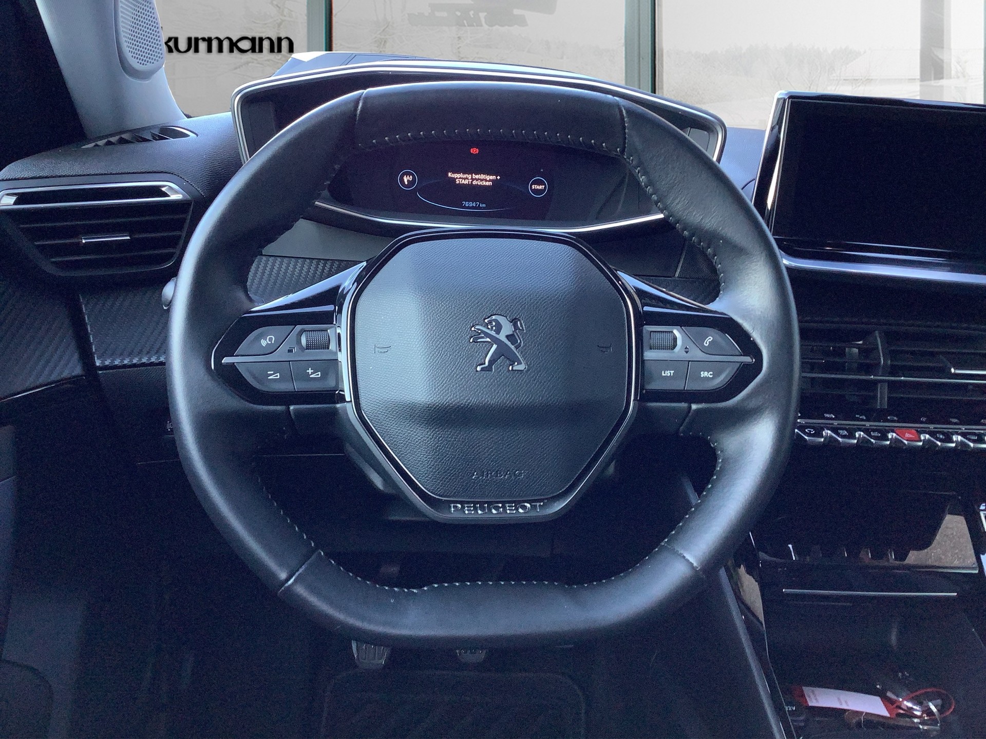 PEUGEOT 2008 1.2 PureTech Allure-image-9