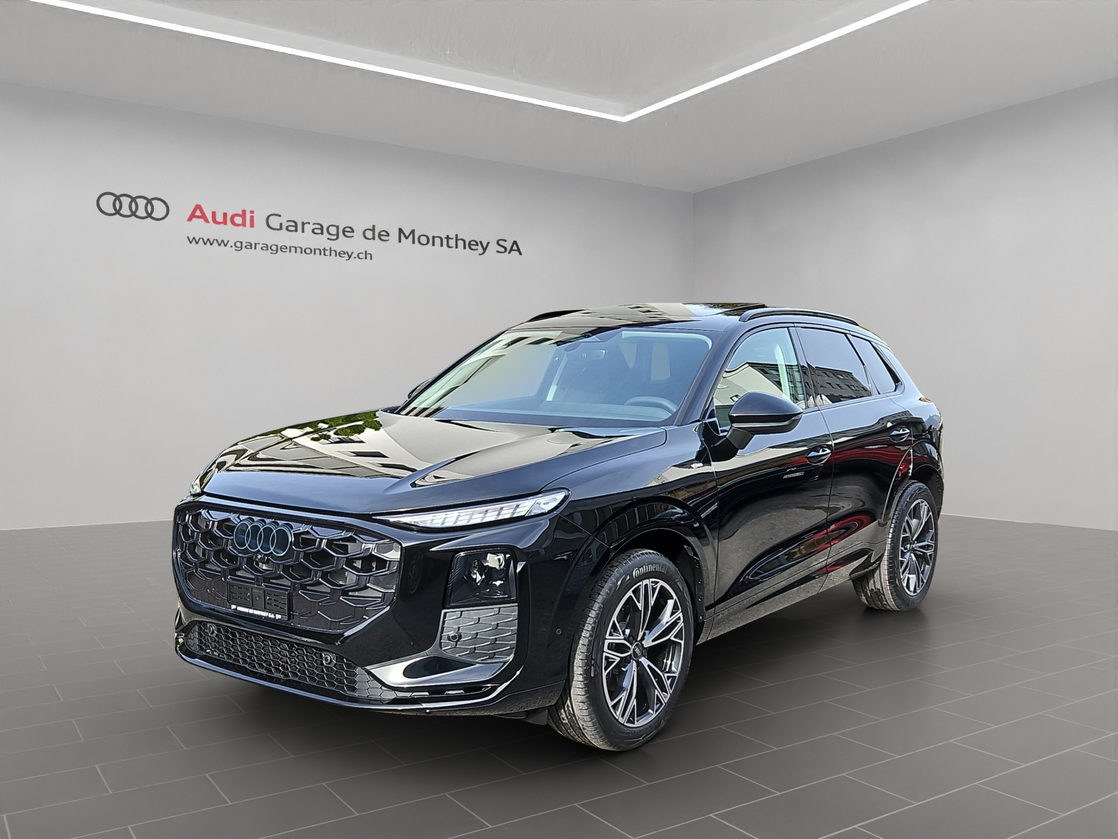 AUDI Q3 SUV 110 kW TFSI S tronic-image-0