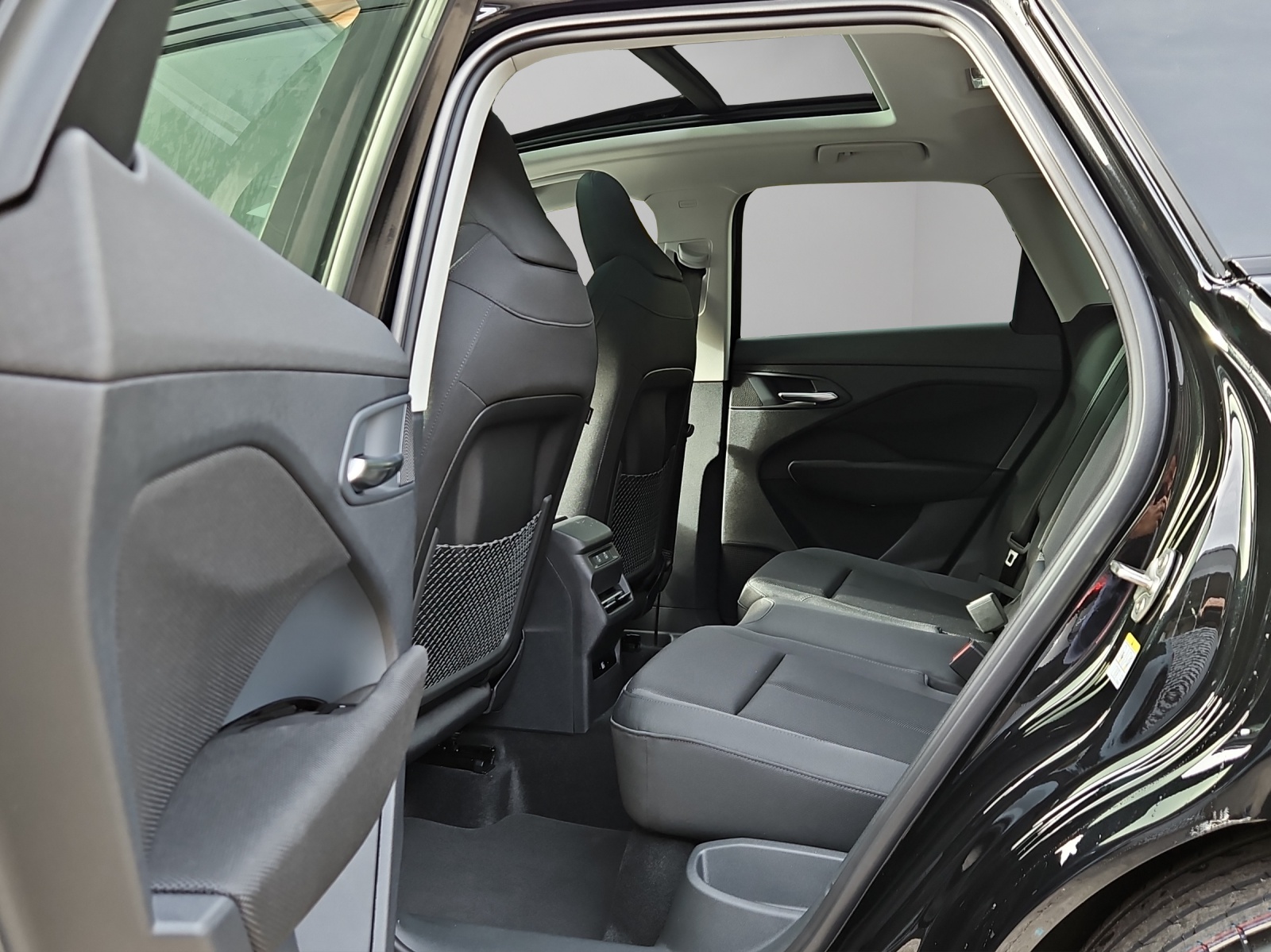 AUDI Q3 SUV 110 kW TFSI S tronic-image-9