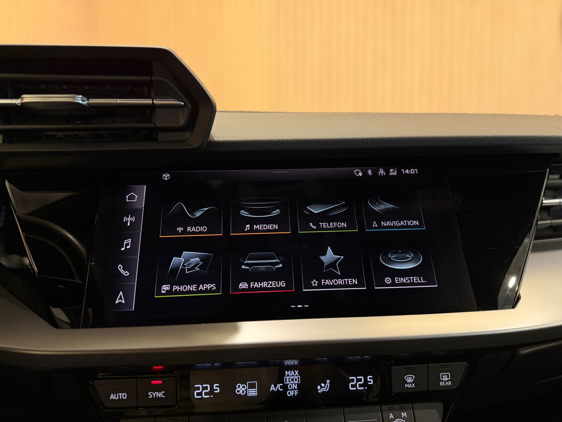 AUDI A3 Sportback 30 S line S-tronic-image-13