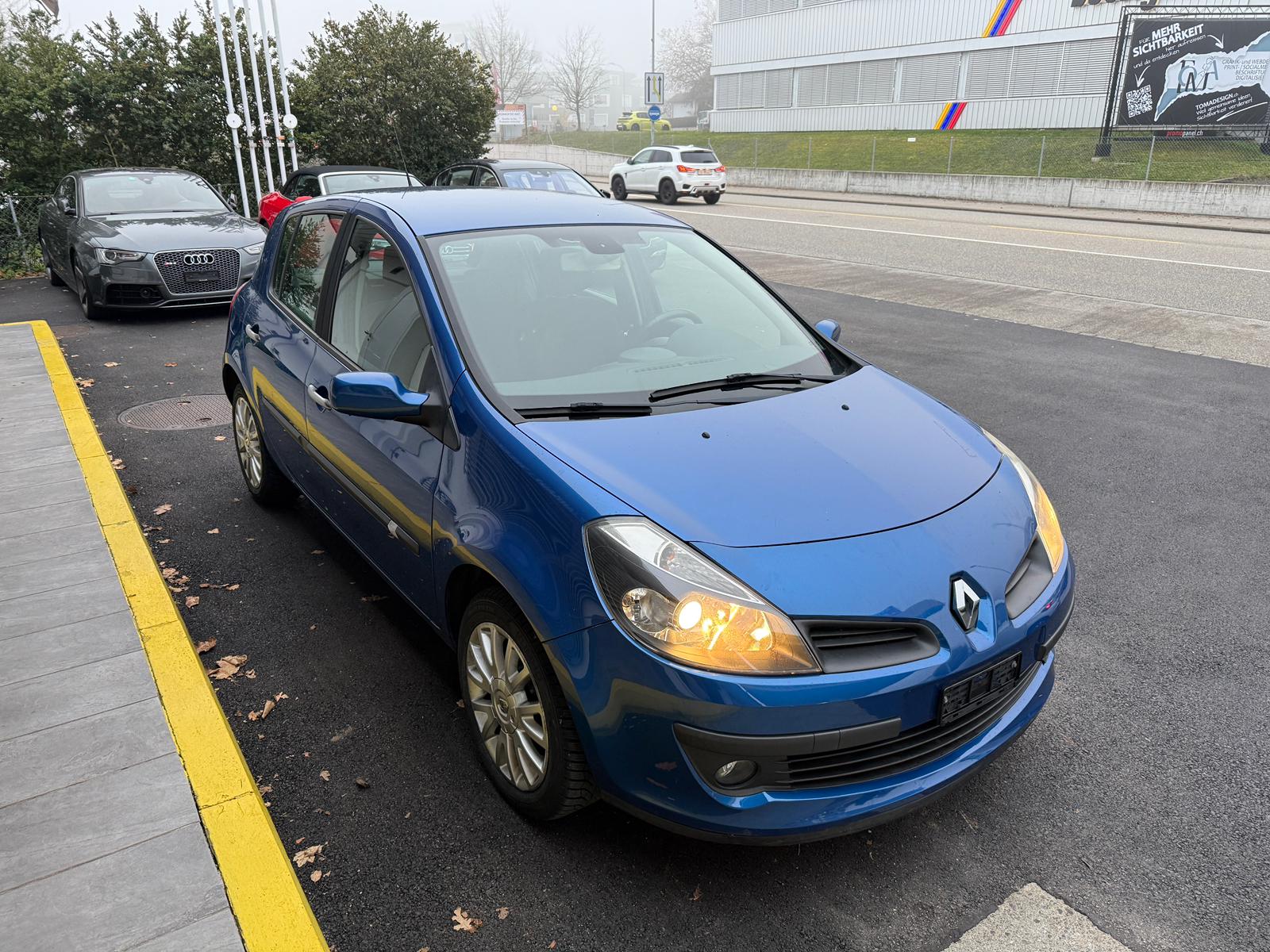 RENAULT Clio 1.2 16V Turbo Dynamique-image-4