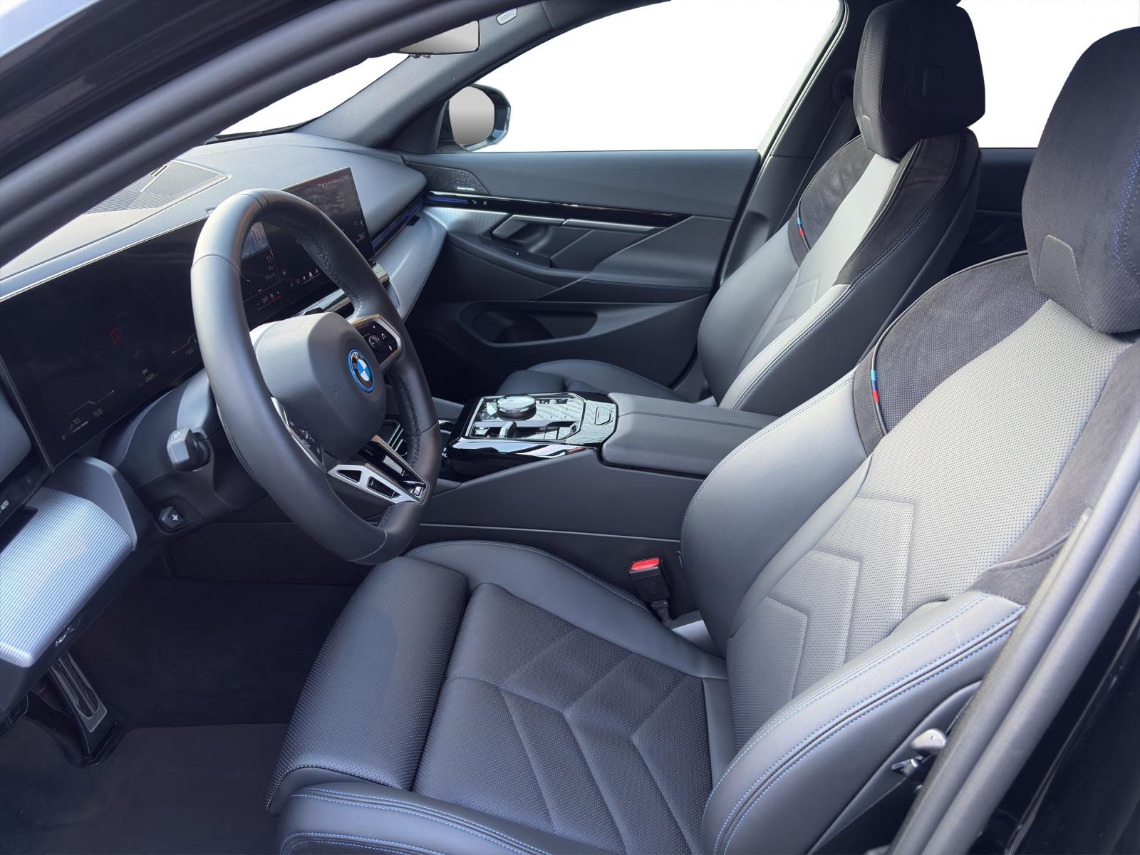BMW 530e xDrive Touring-image-10