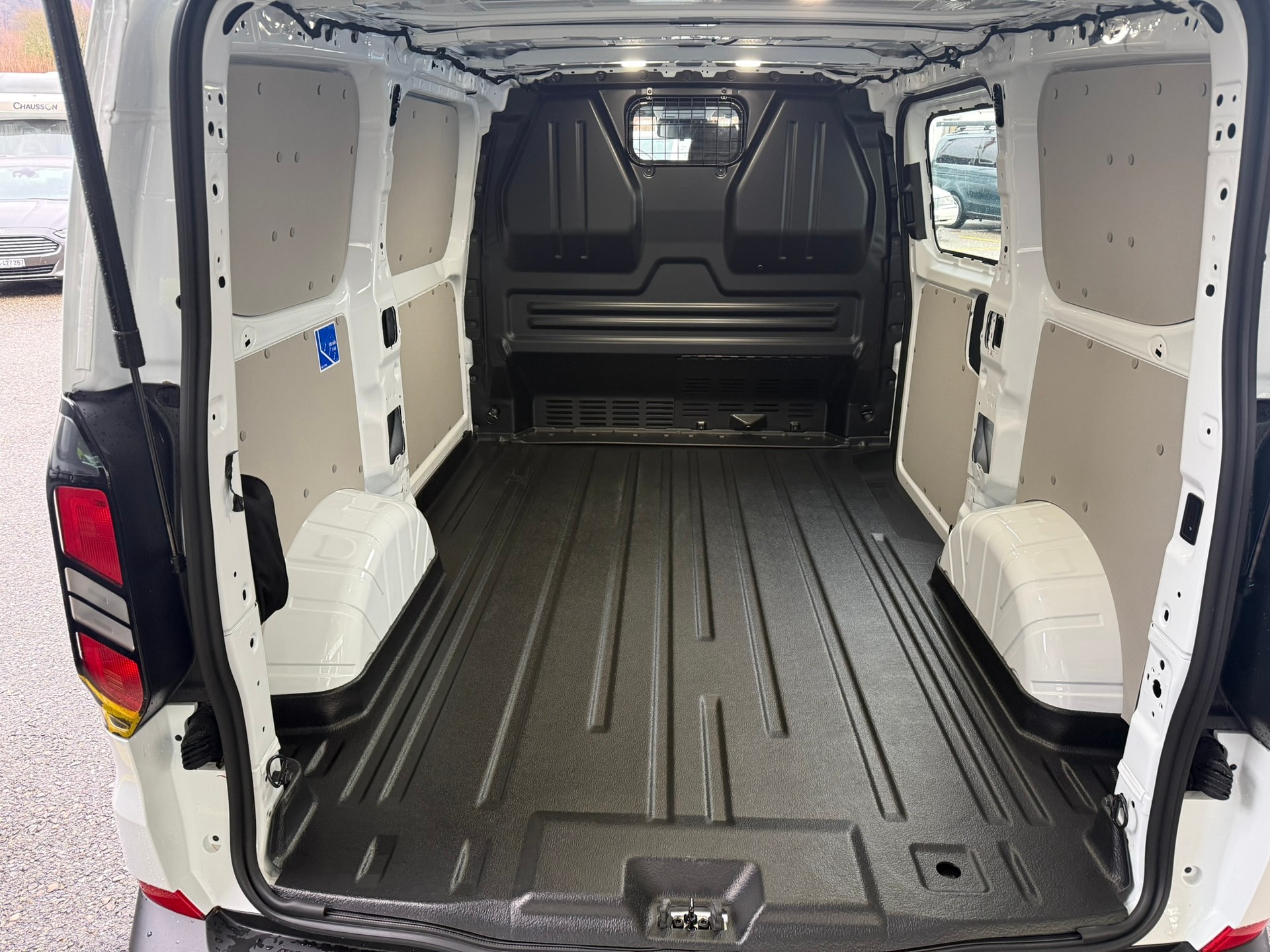FORD Transit Custom Van 280 L1H1 Trend-image-8