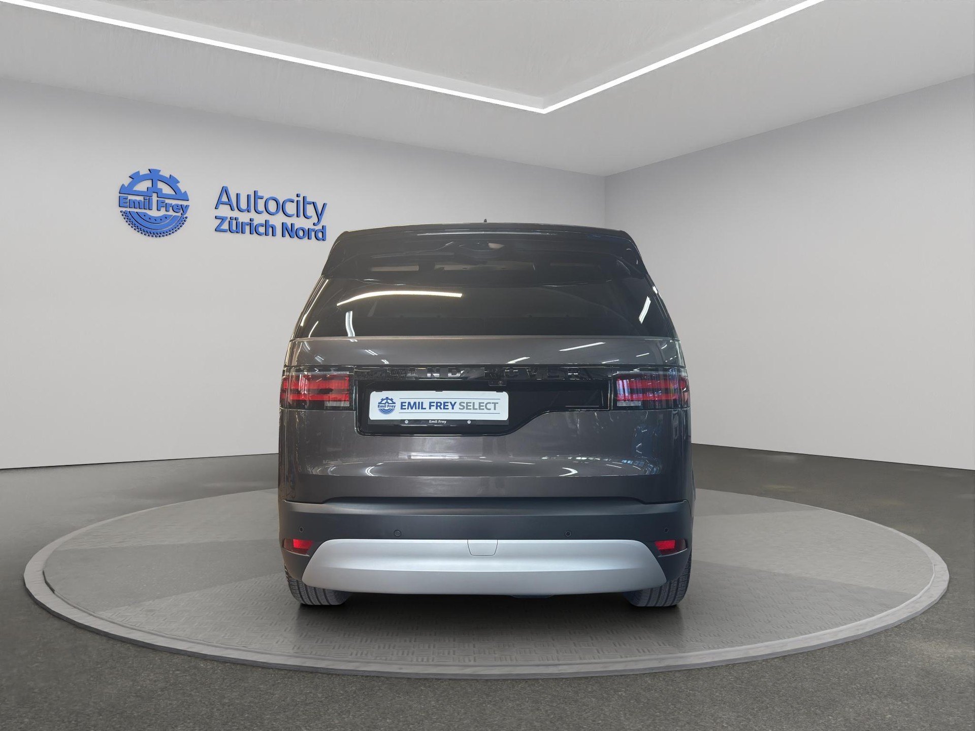LAND ROVER Discovery 3.0 D I6 300 S-image-3