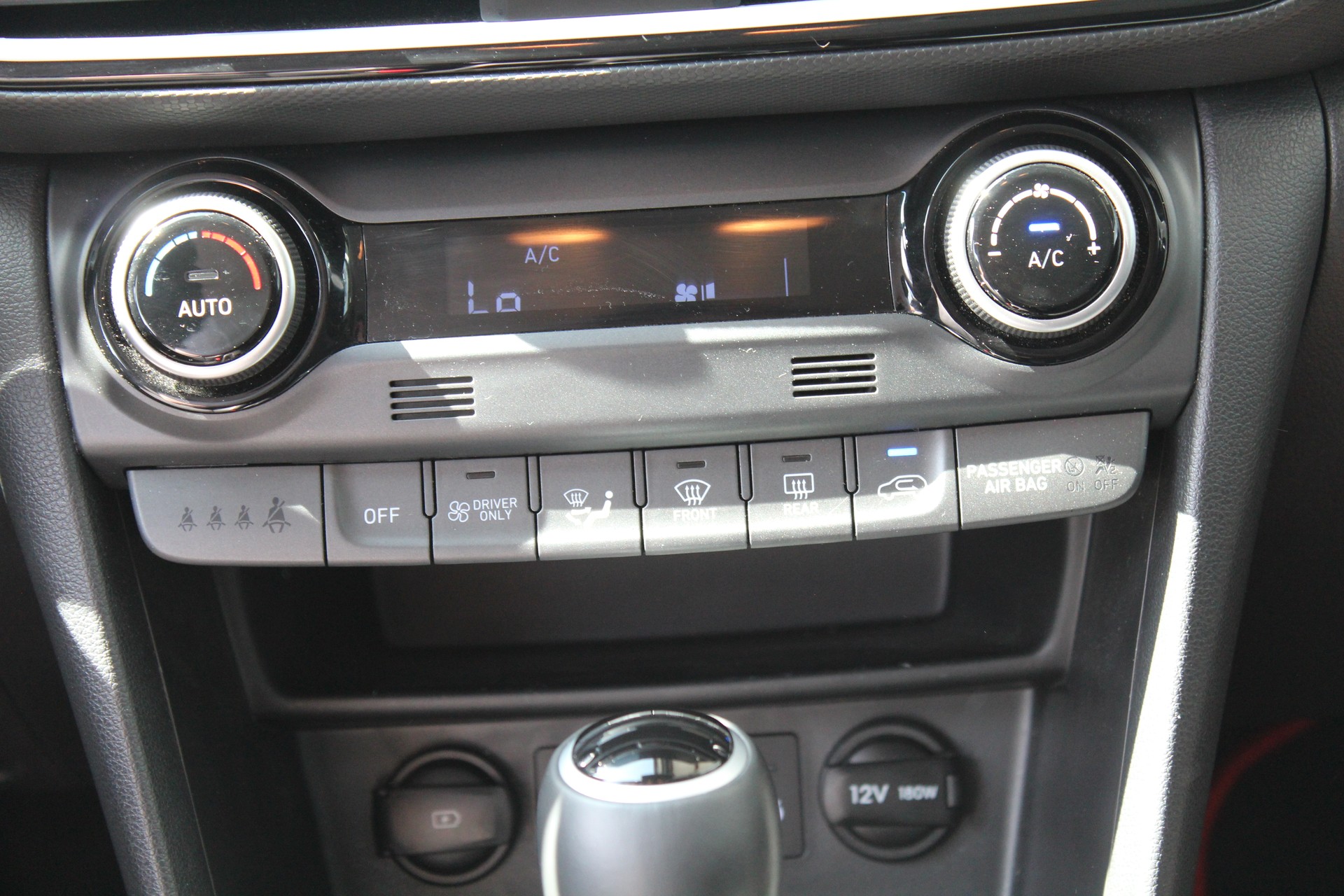 HYUNDAI Kona 1.6 GDi HEV Vertex DCT-image-12