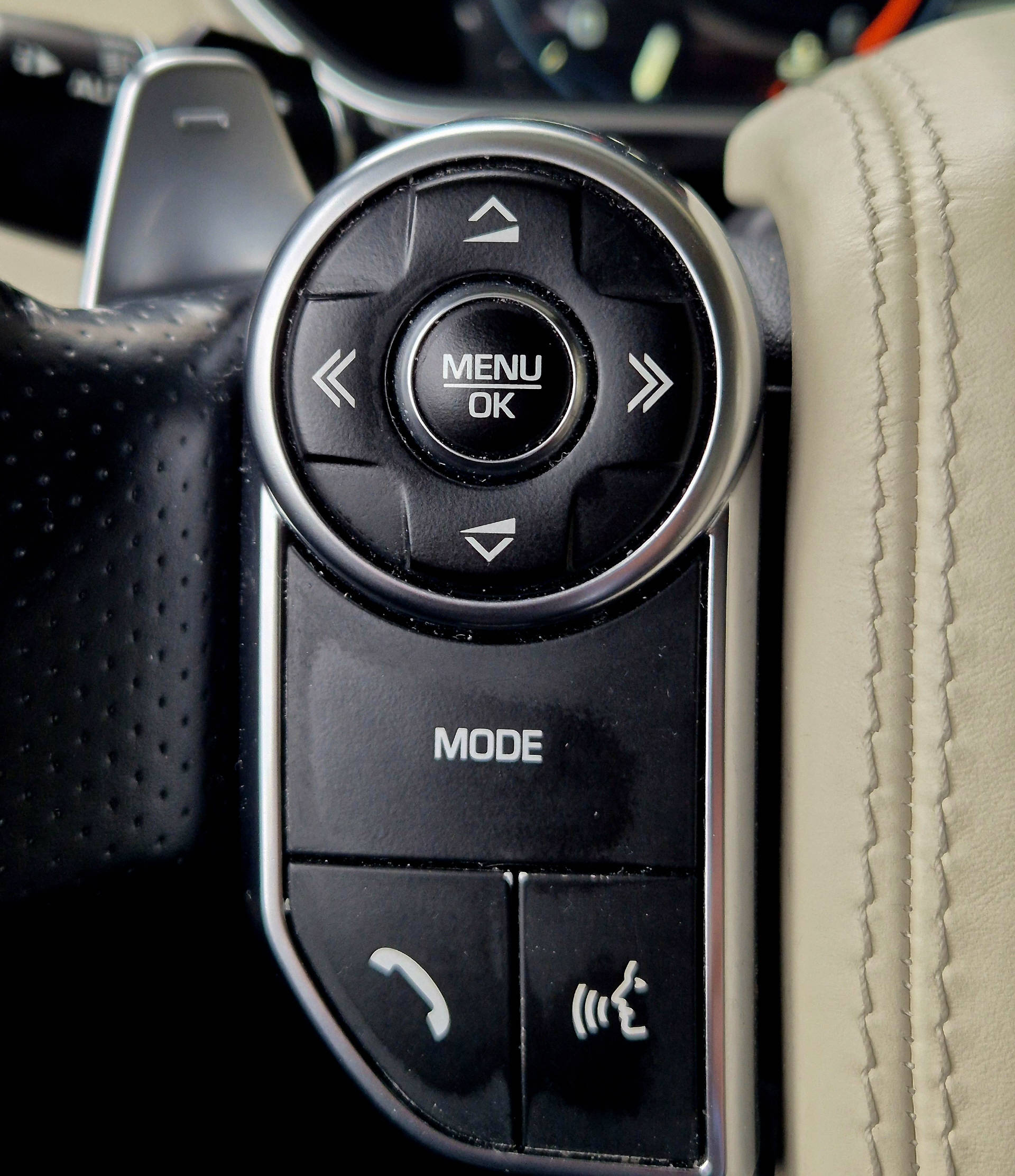 LAND ROVER Range Rover Sport 3.0 SDV6 Autobiography Dynamic-image-10
