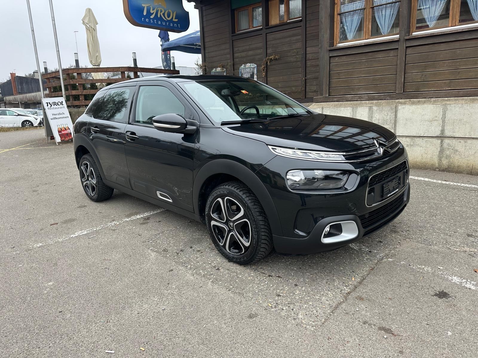Car photo