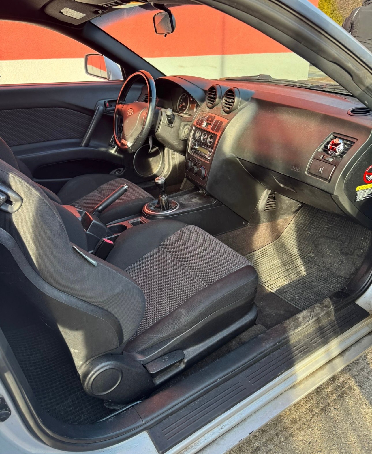 HYUNDAI Coupé 2.0 16V CVVT FX-image-4