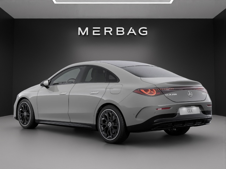 MERCEDES-BENZ CLA 200 8G-DCT 4Matic-image-4