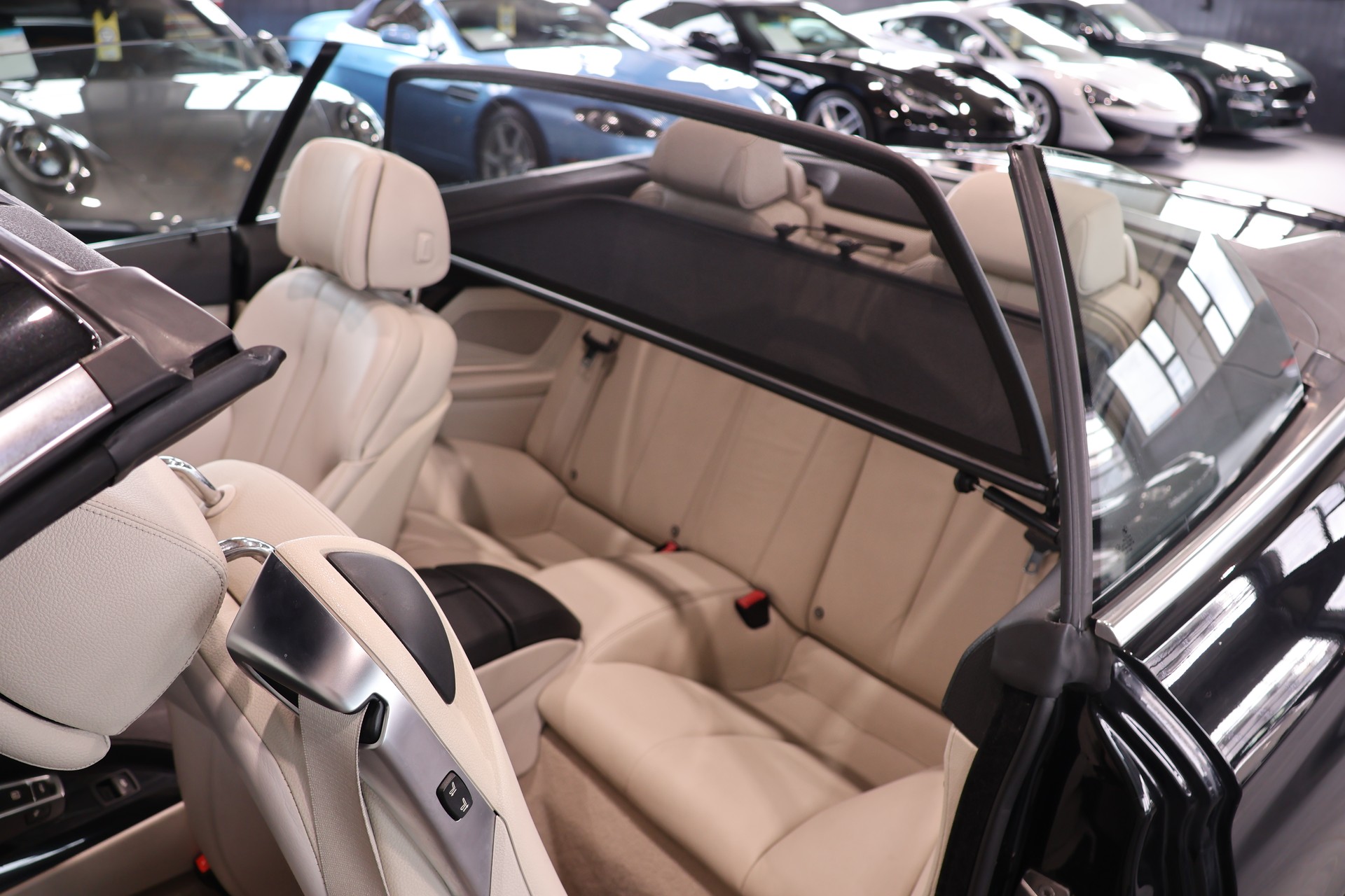 BMW 640i Cabrio-image-13