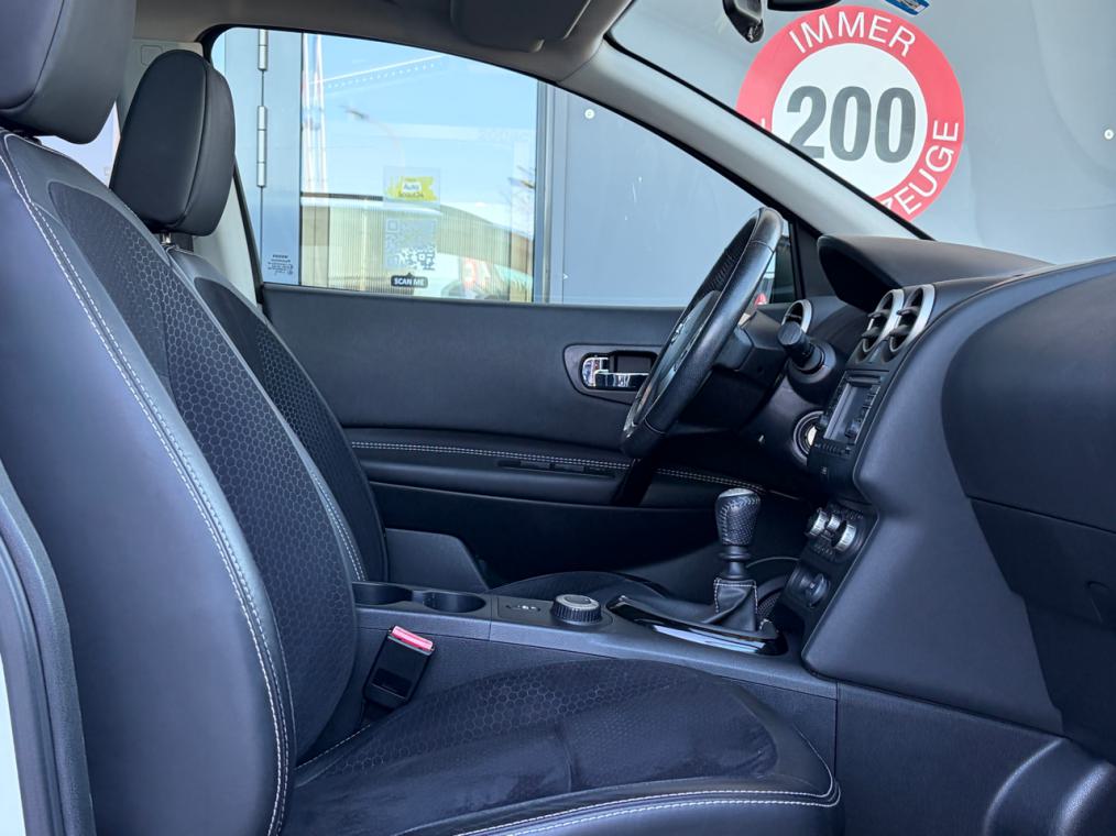 NISSAN Qashqai 1.6 dCi iStop 4WD tekna-image-8