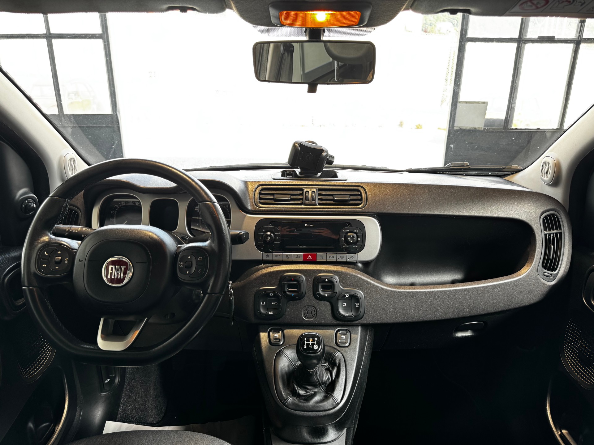 FIAT Panda 1.3 MJ Cross 4x4-image-11