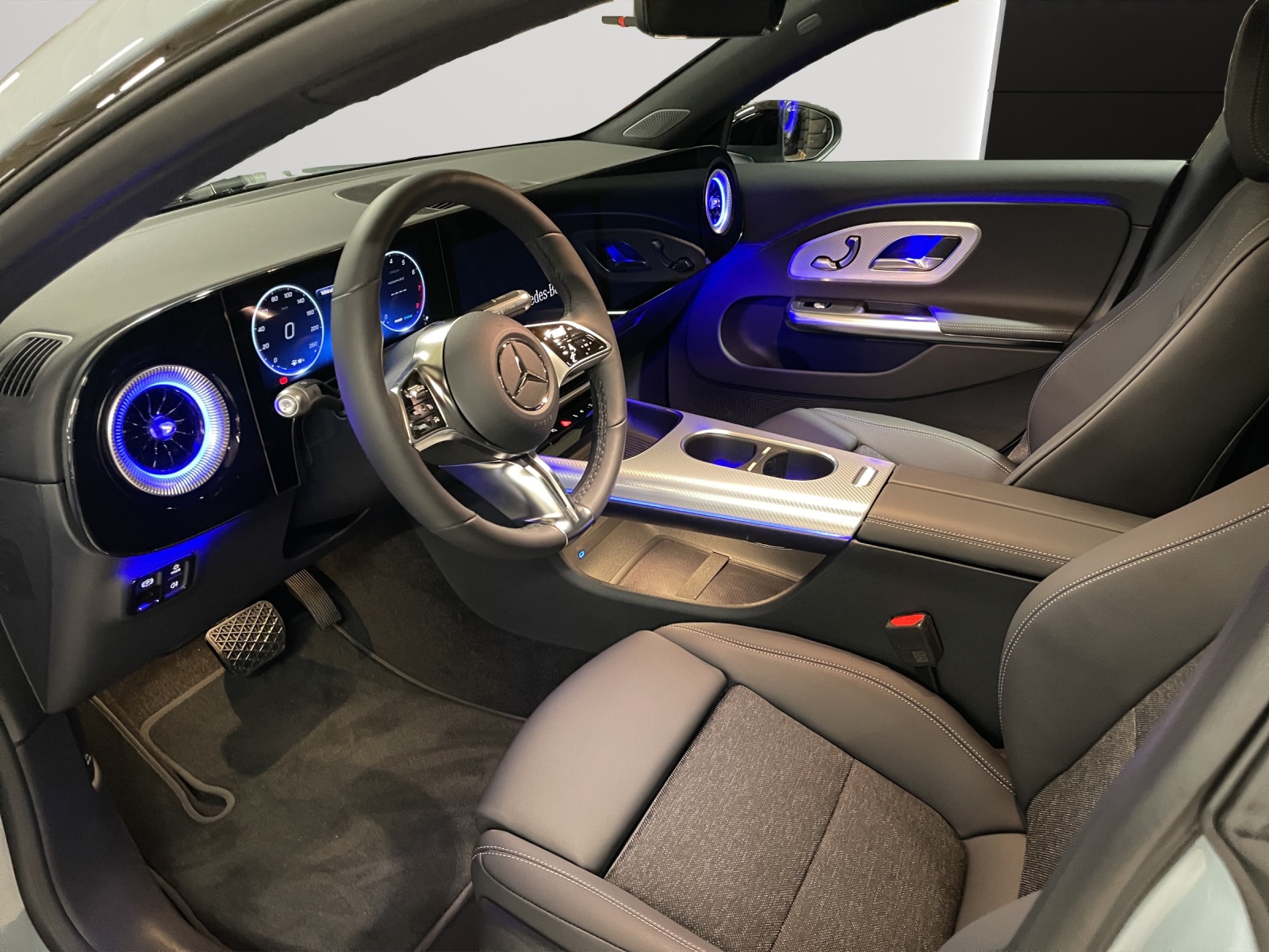 Image MERCEDES-BENZ CLA-200 CLA 200 8G-DCT 4Matic