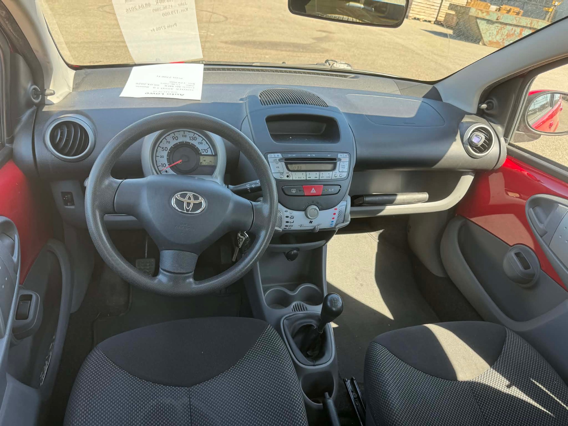 TOYOTA Aygo 1.0 Linea Sol-image-2