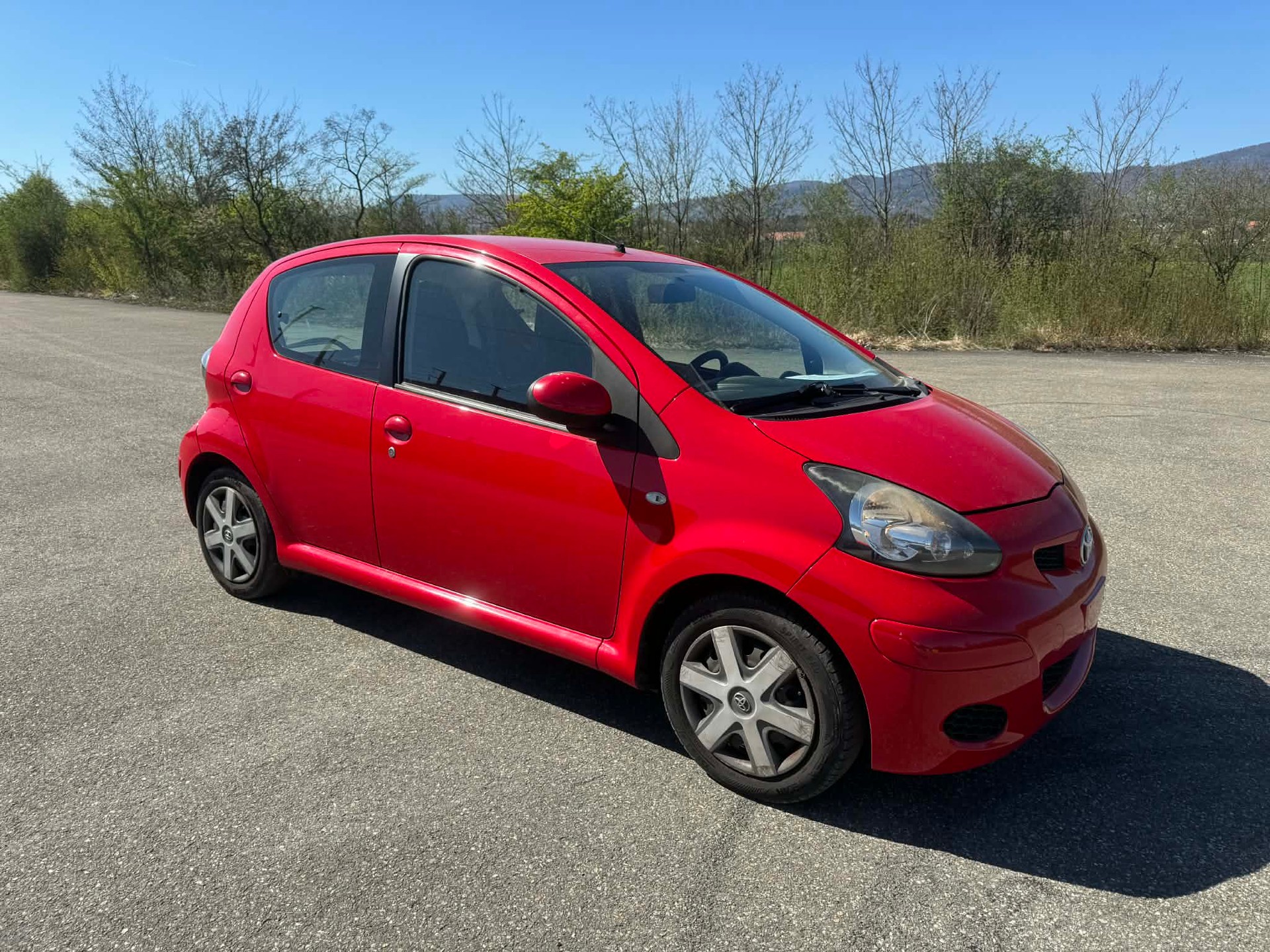 TOYOTA Aygo 1.0 Linea Sol-image-12
