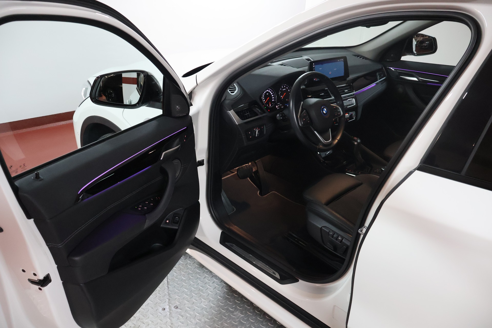 BMW X1 xDrive 25e Sport Line Steptronic-image-5