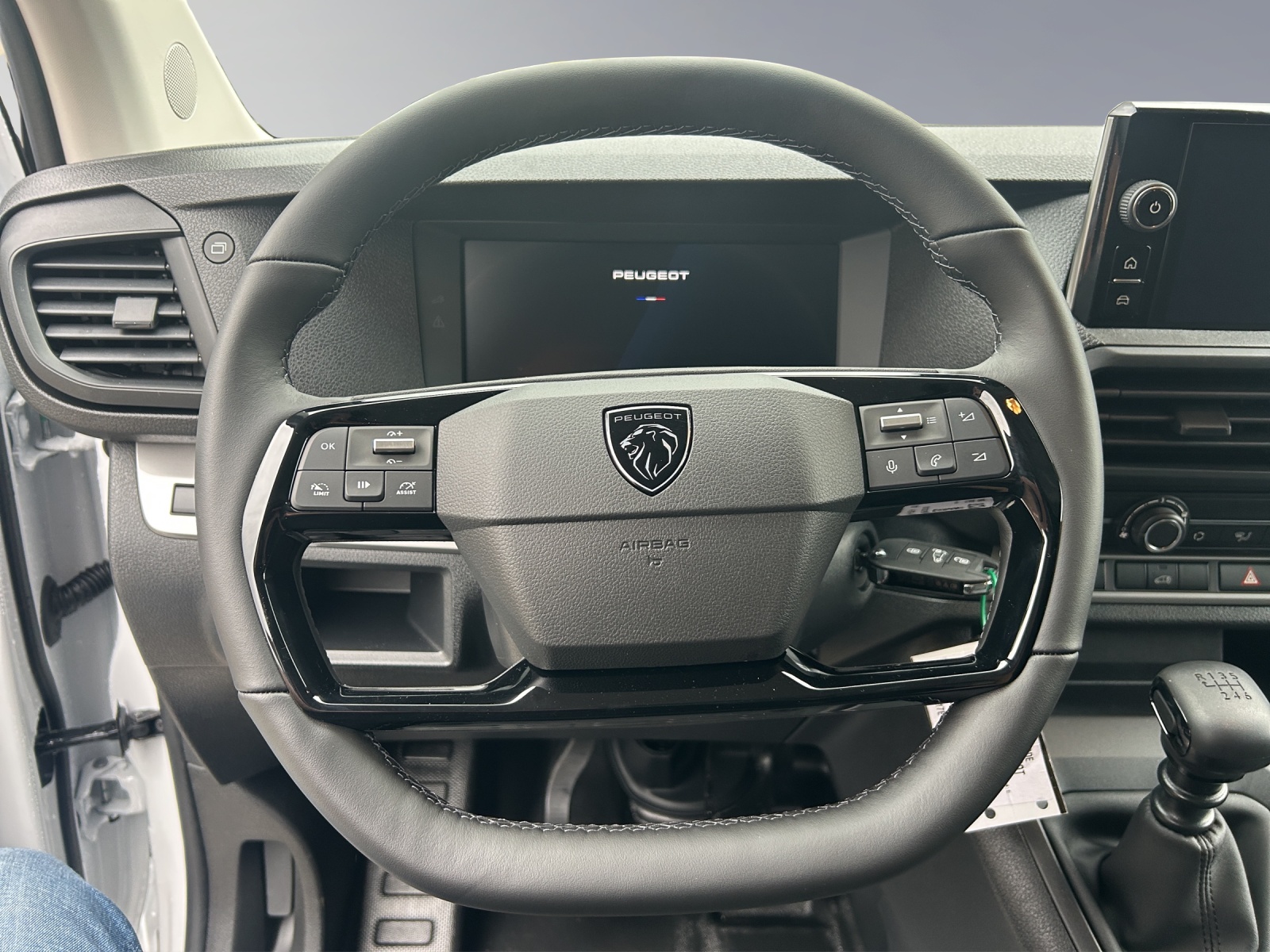 PEUGEOT Expert Kaw. Standard 2.2 BlueHDi 150 S/S-image-10