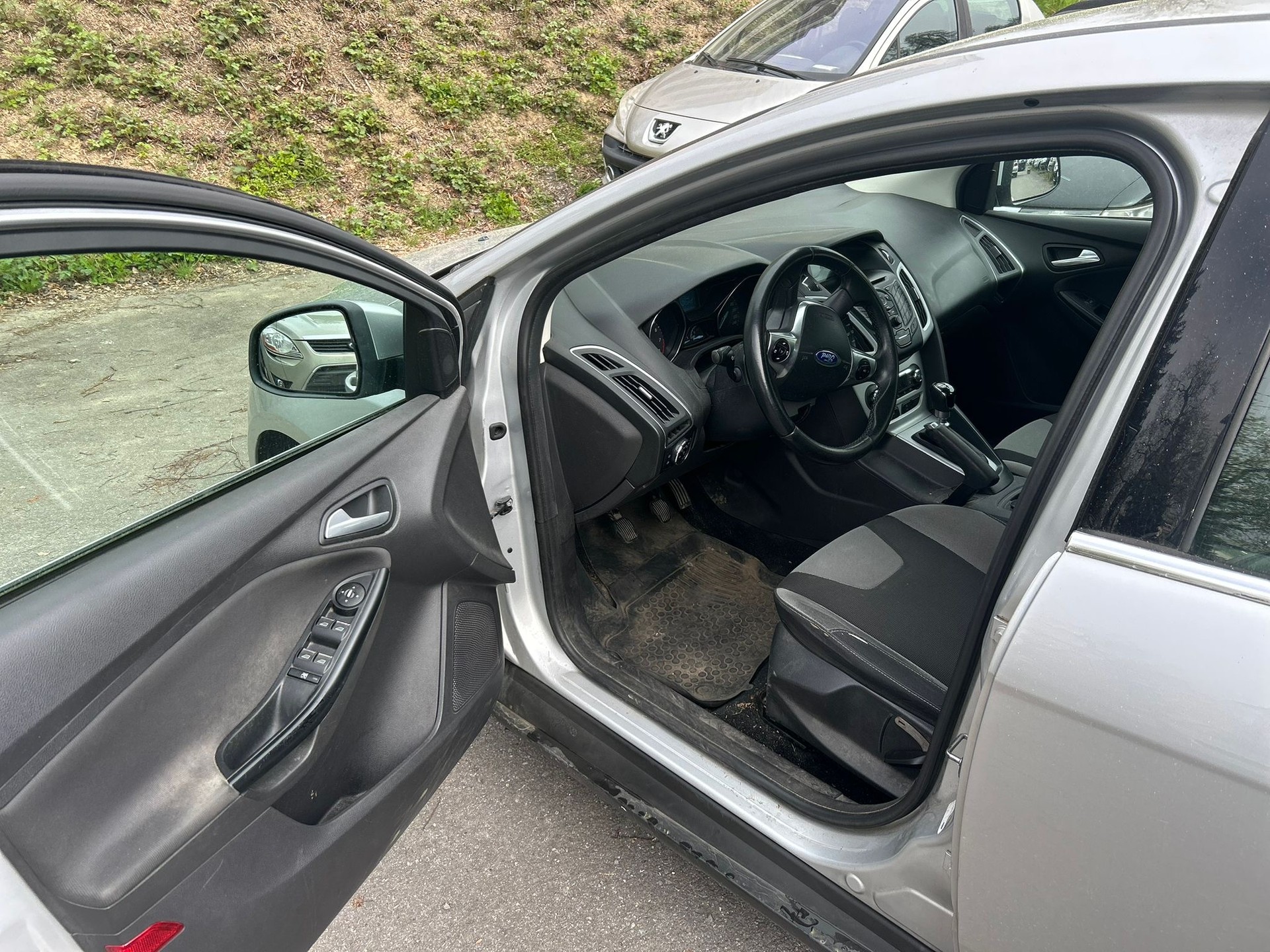 FORD Focus 1.0 SCTi Trend-image-10
