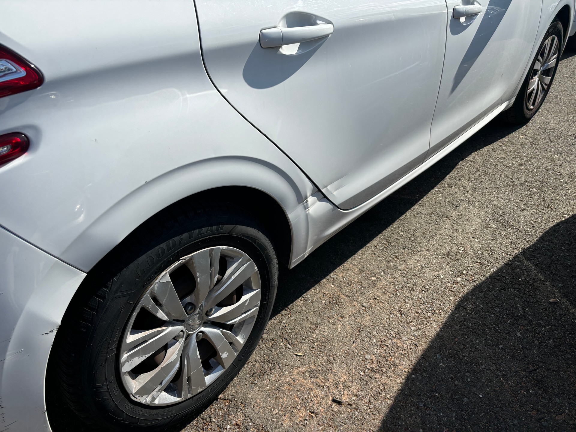 PEUGEOT 208 1.0 VTi Access-image-5