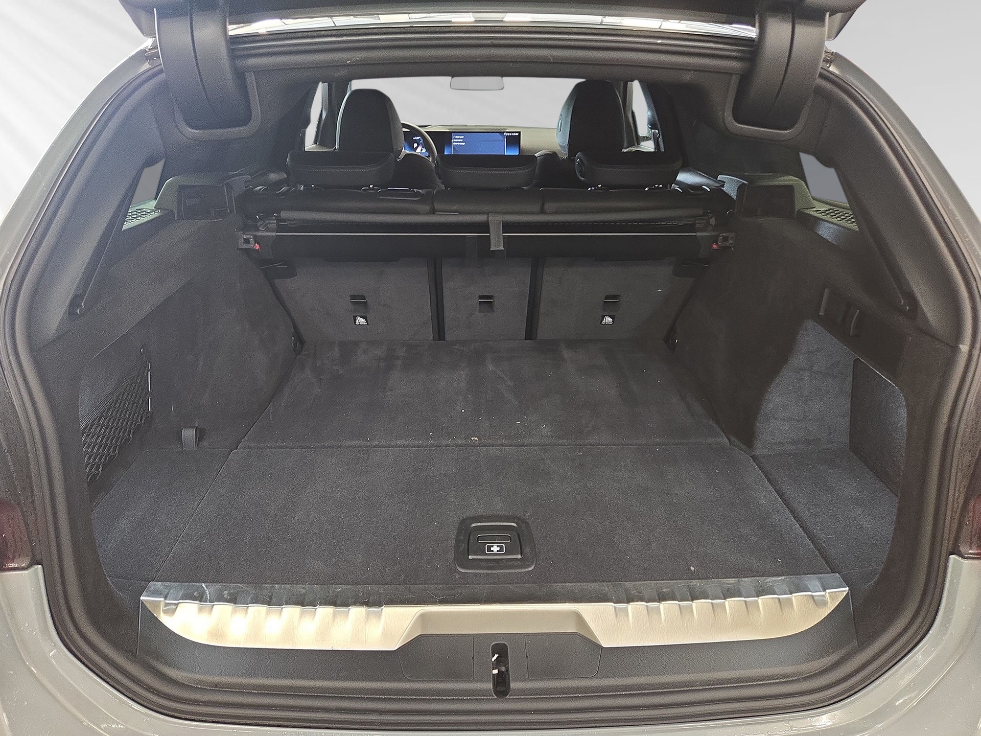 BMW 330e x DriveTouring Steptronic M Sport-image-7