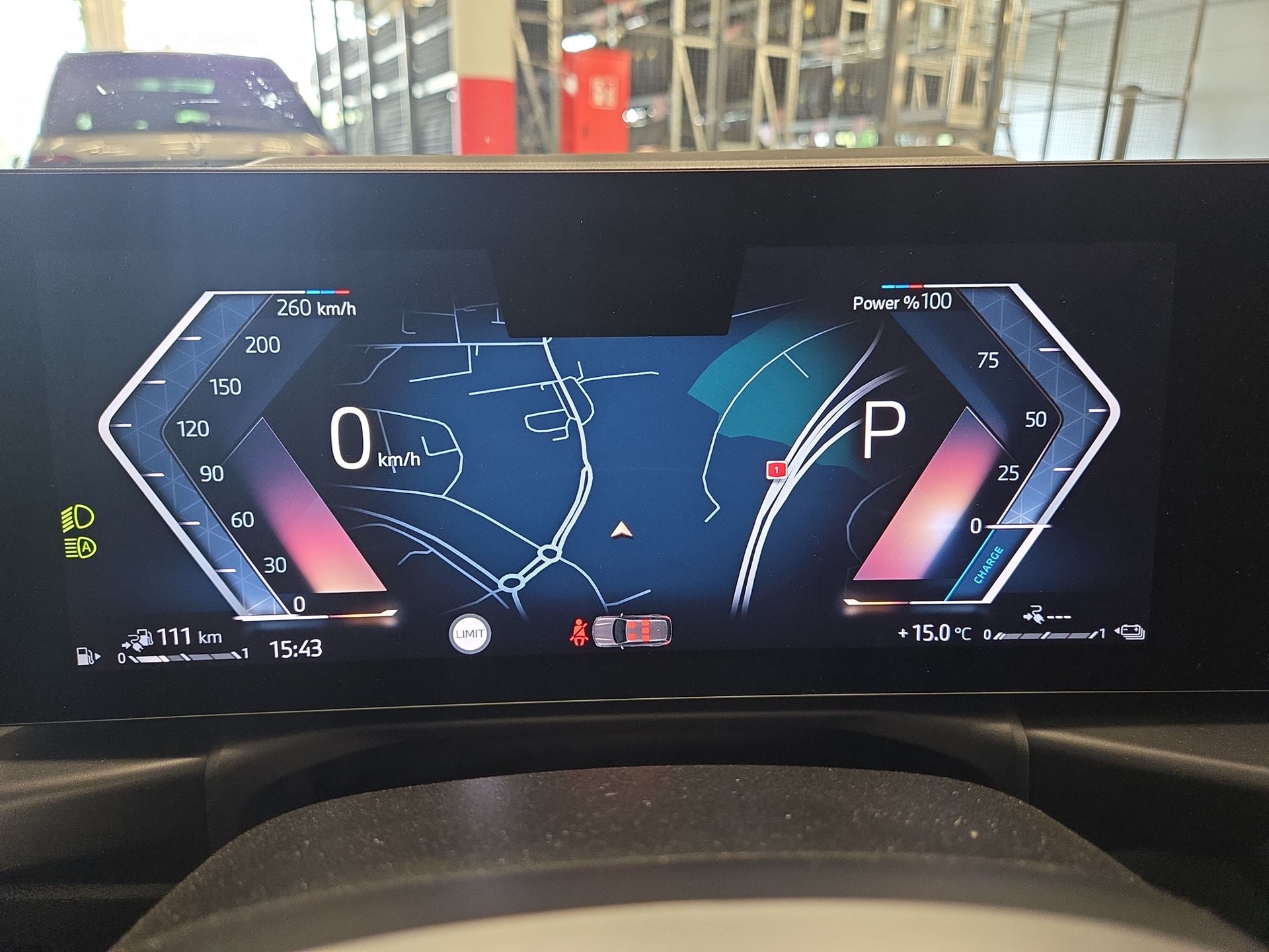BMW 330e x DriveTouring Steptronic M Sport-image-11