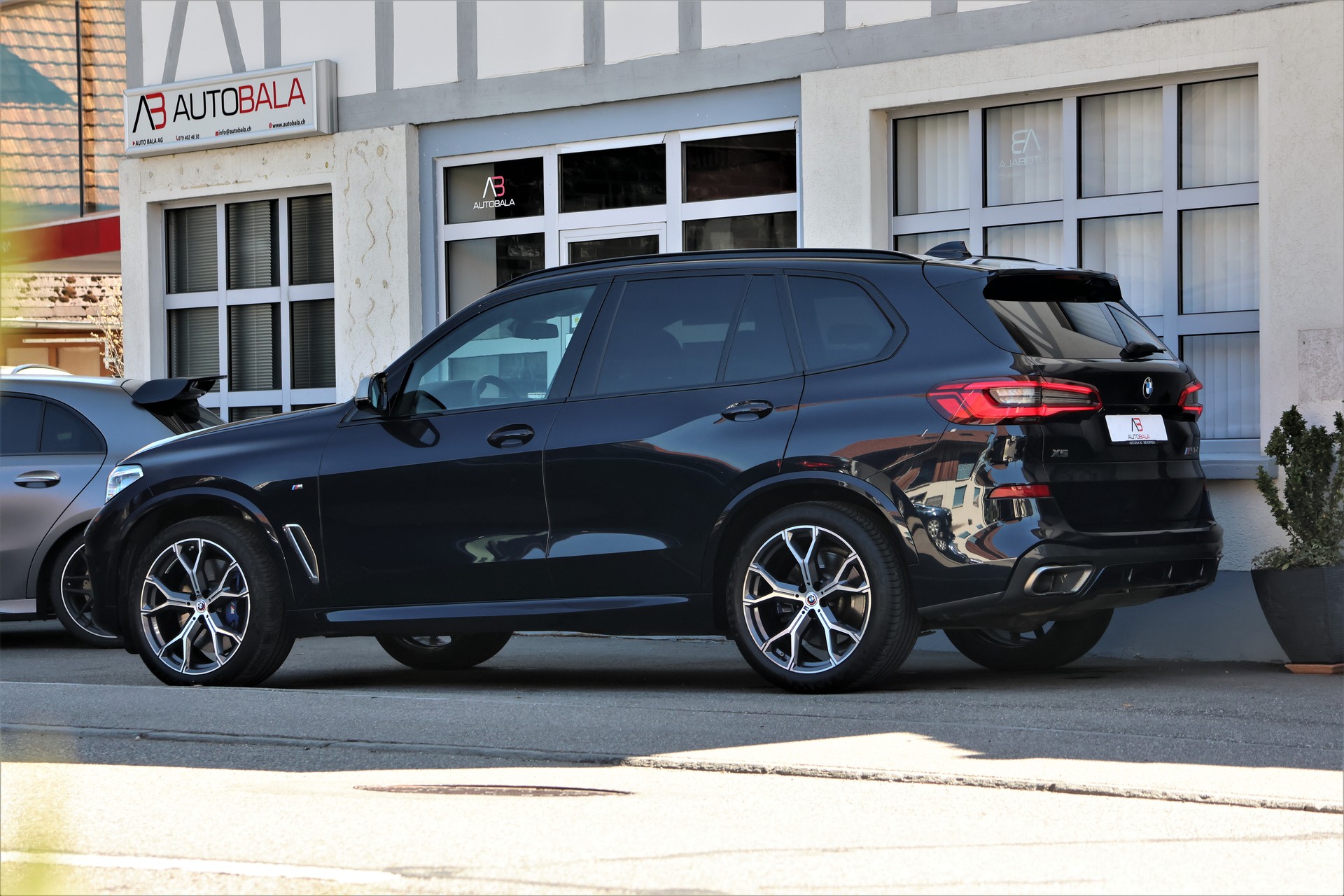 BMW X5 xDrive M50d Steptronic + 3'500KG AHK-image-2