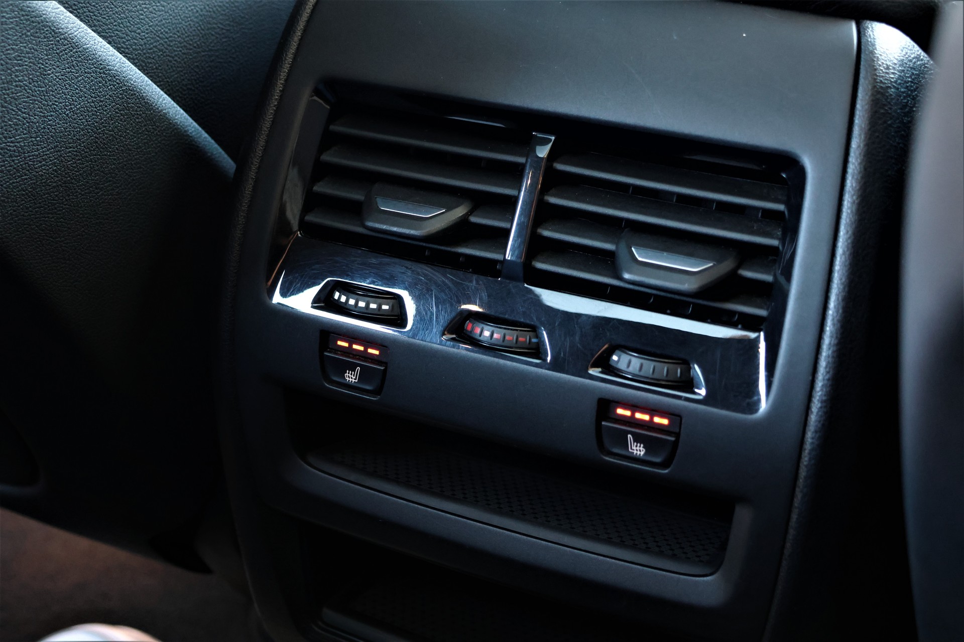 BMW X5 xDrive M50d Steptronic + 3'500KG AHK-image-14