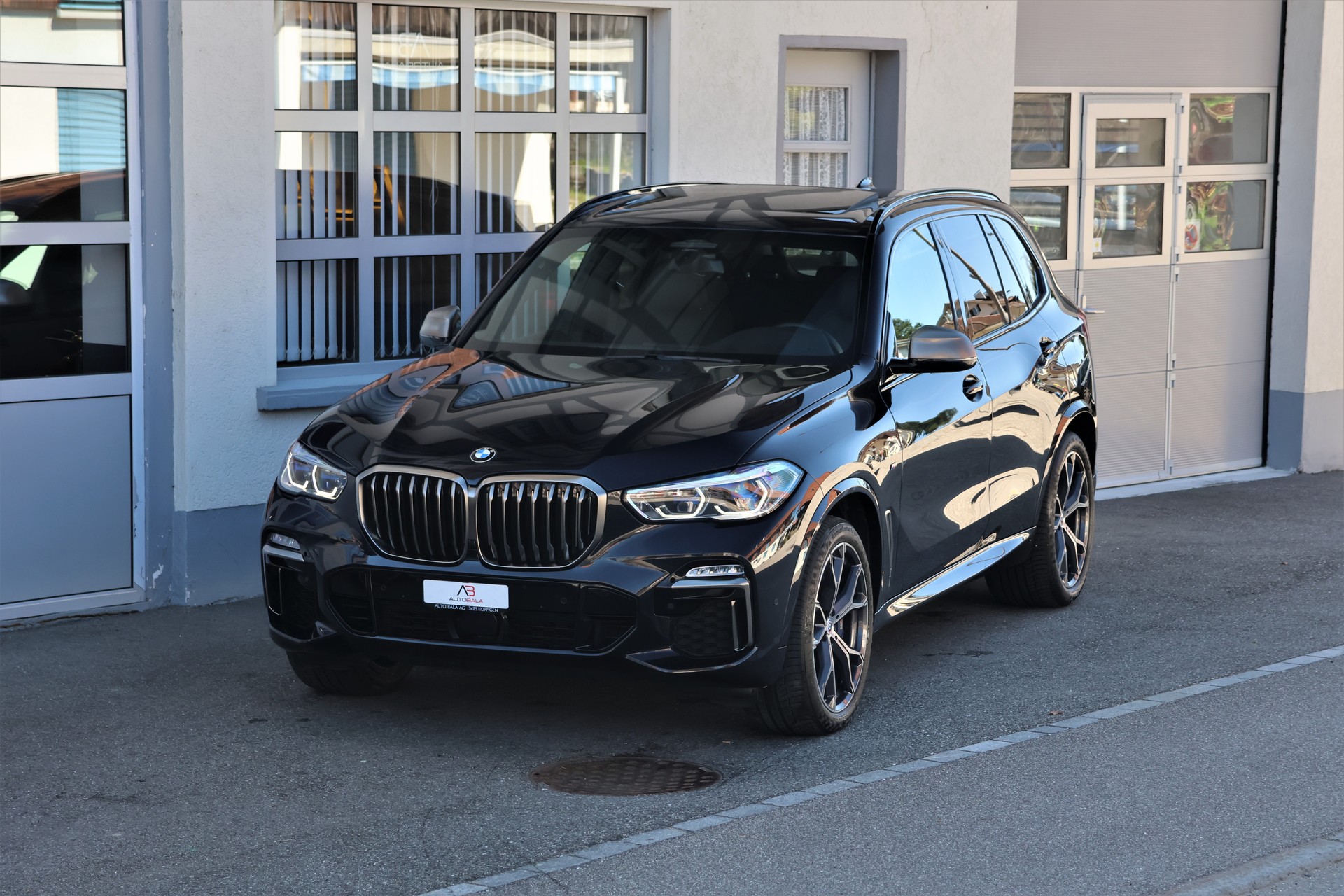 BMW X5 xDrive M50d Steptronic + 3'500KG AHK-image-0