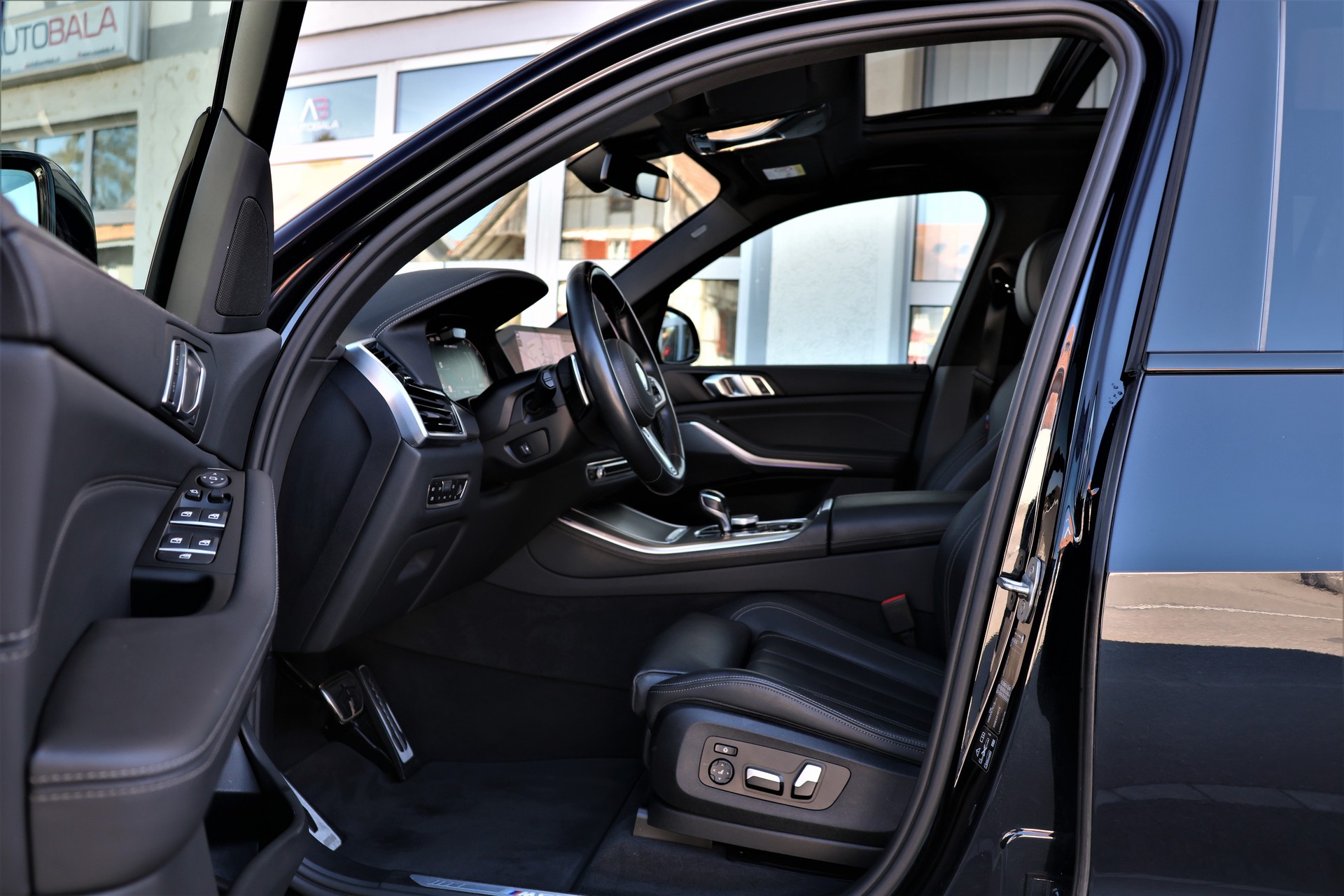 BMW X5 xDrive M50d Steptronic + 3'500KG AHK-image-6