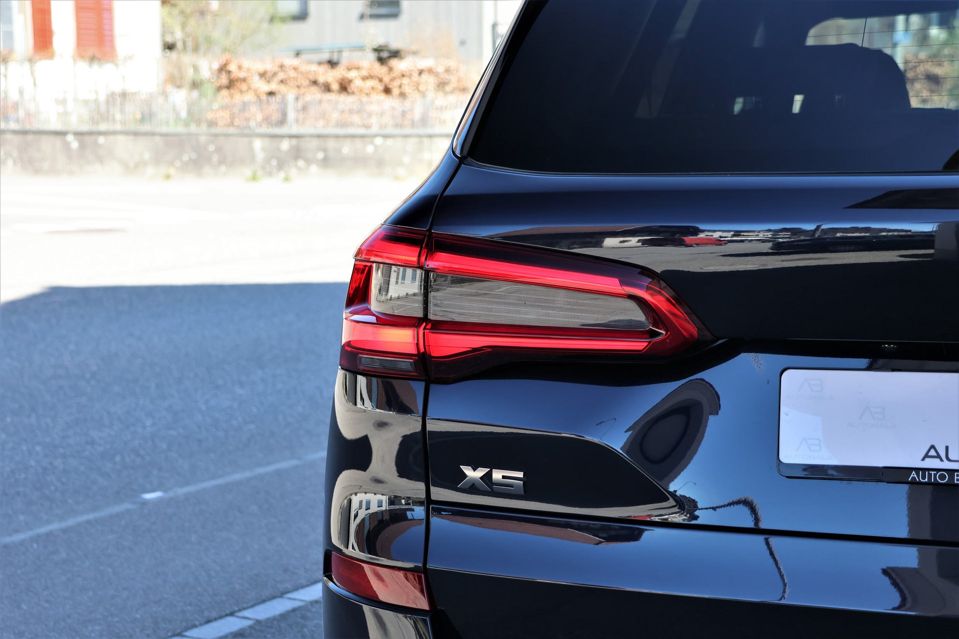 BMW X5 xDrive M50d Steptronic + 3'500KG AHK-image-3