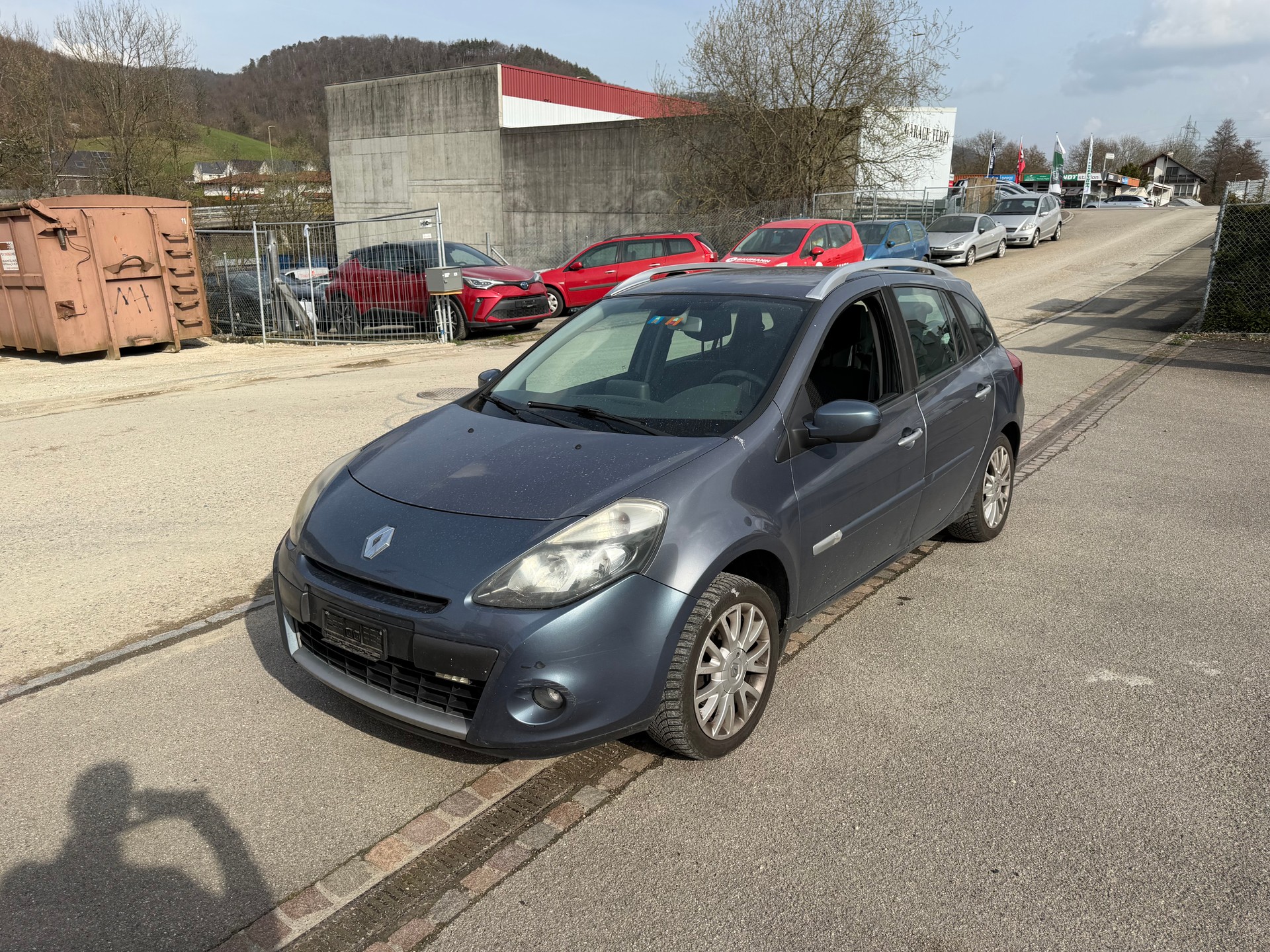RENAULT Clio Grandtour 1.6 16V Dynamique-image-0
