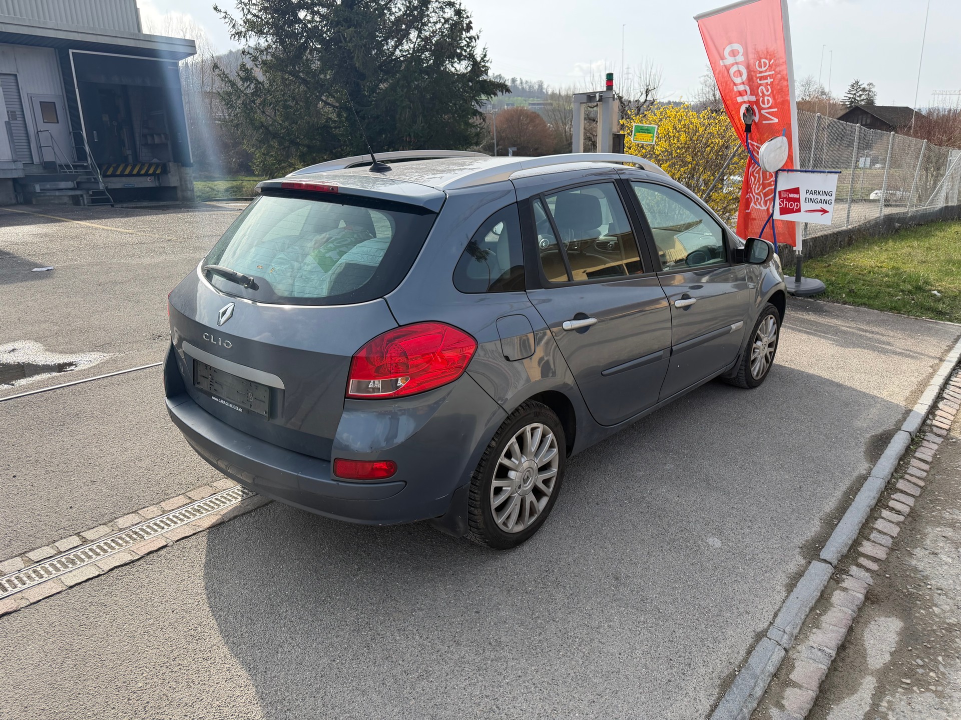 RENAULT Clio Grandtour 1.6 16V Dynamique-image-2