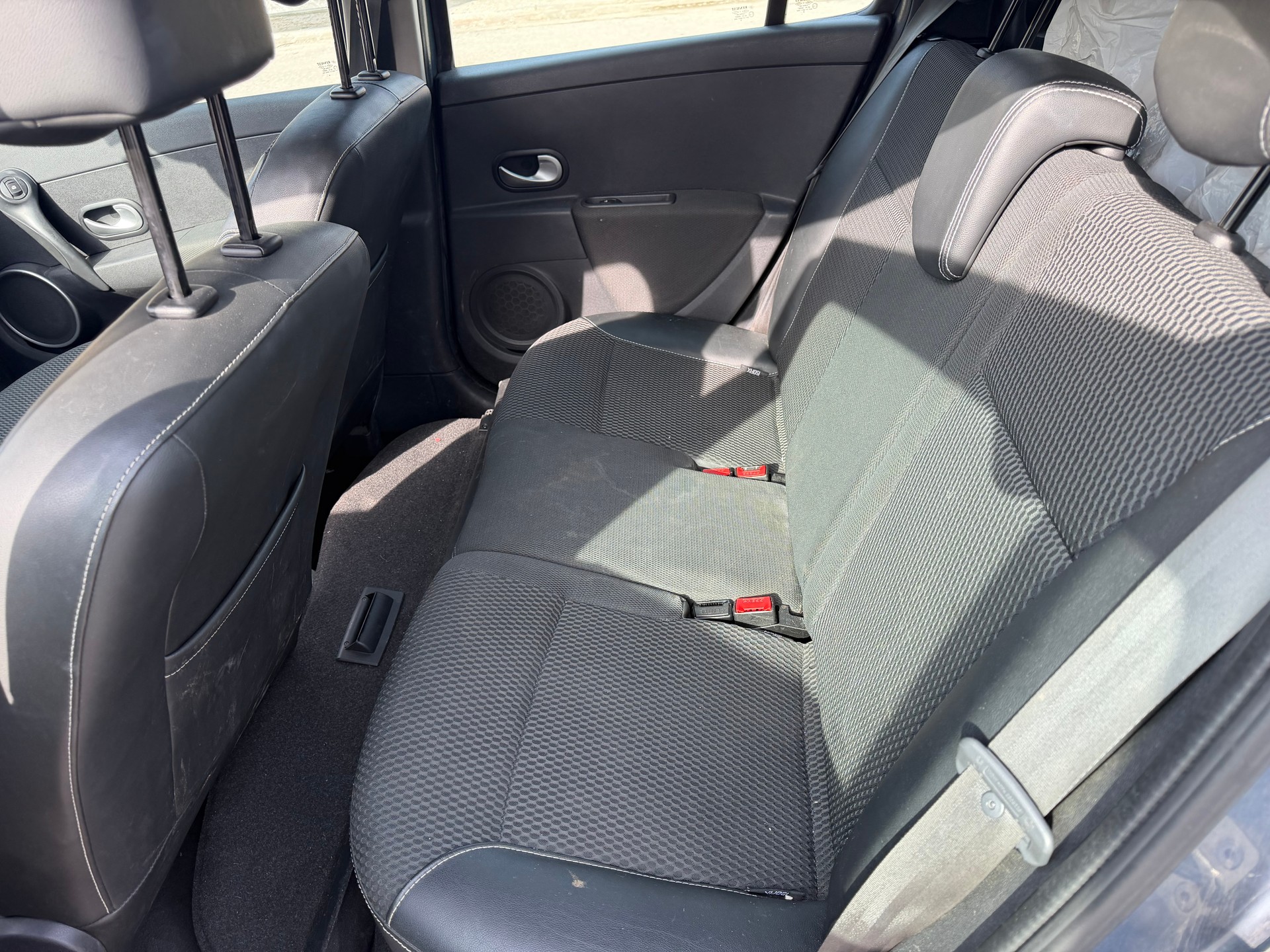 RENAULT Clio Grandtour 1.6 16V Dynamique-image-8