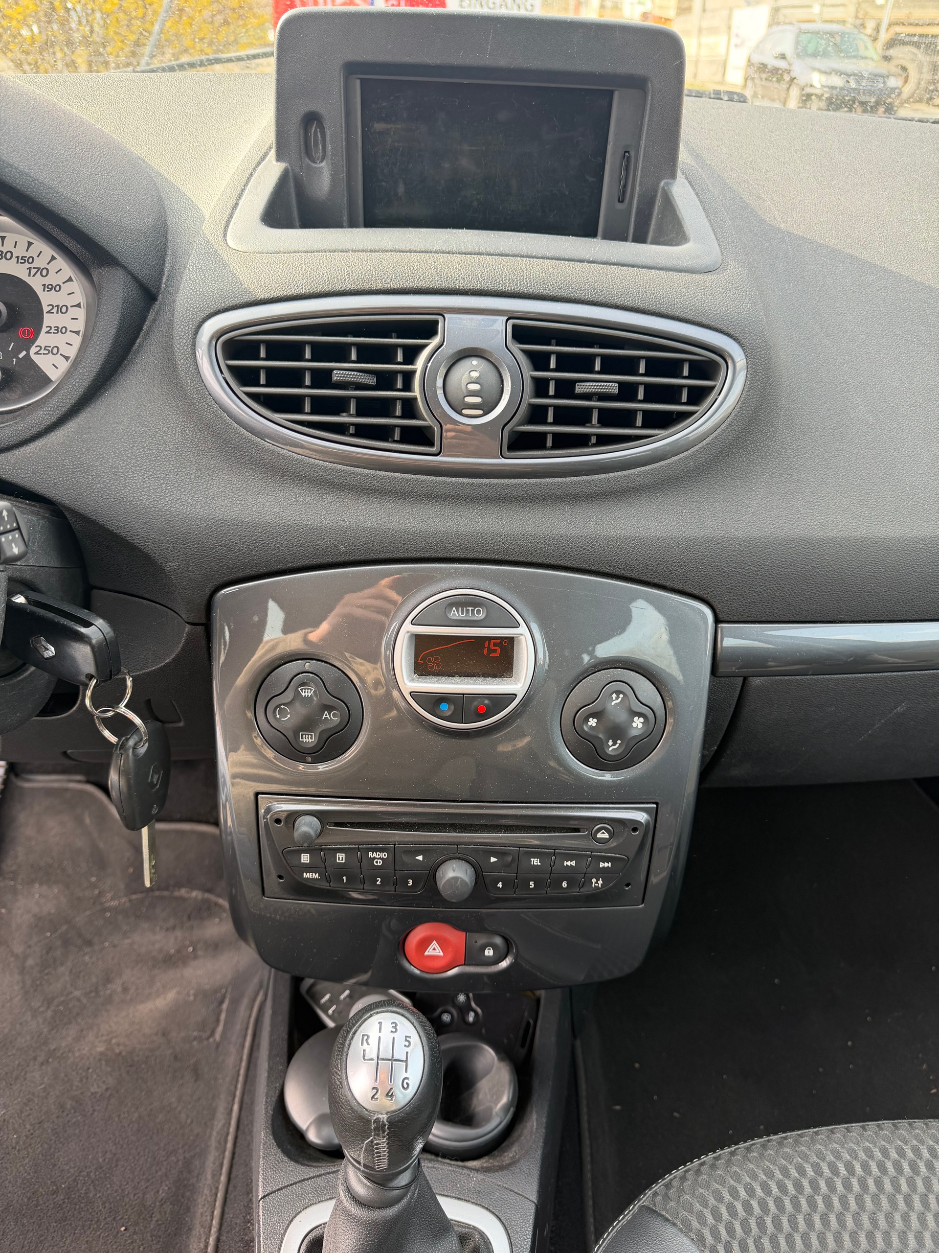 RENAULT Clio Grandtour 1.6 16V Dynamique-image-5