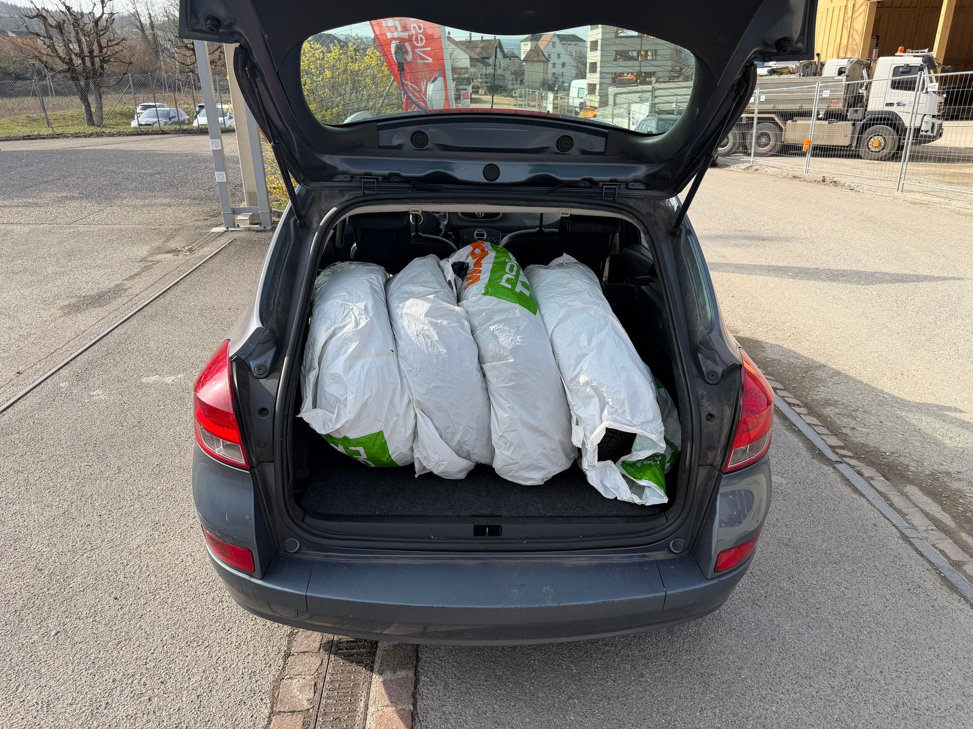 RENAULT Clio Grandtour 1.6 16V Dynamique-image-9
