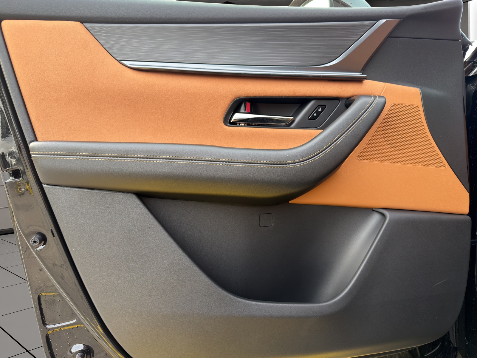 Image MAZDA CX-60 CX-60 3.3L e-Skyactiv D 254 MHEV AWD Homura Plus