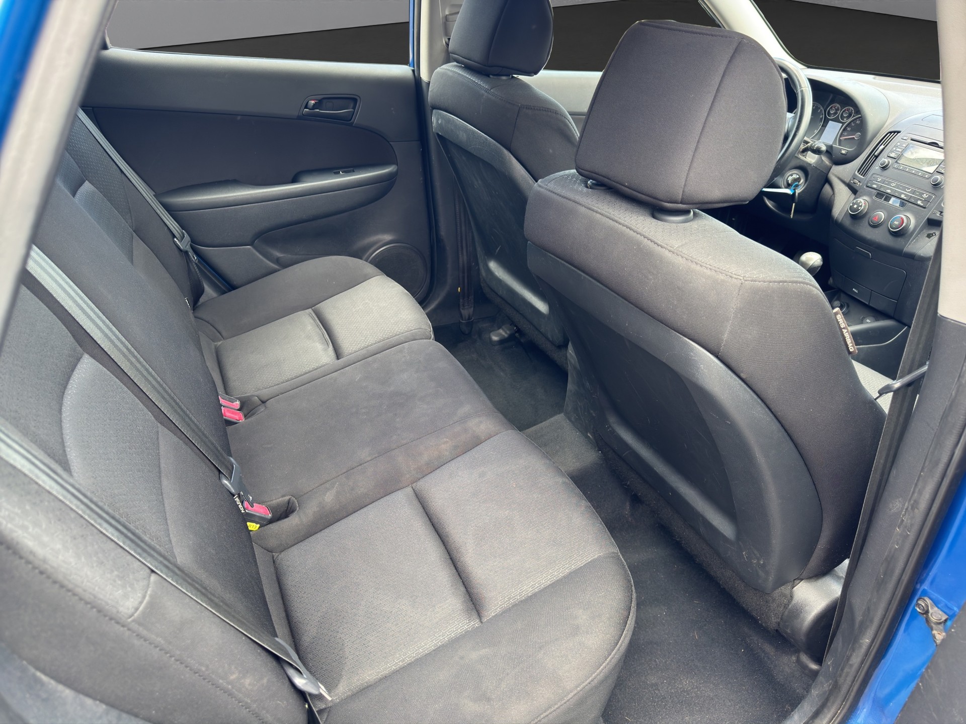 HYUNDAI i30 1.4 Comfort-image-8