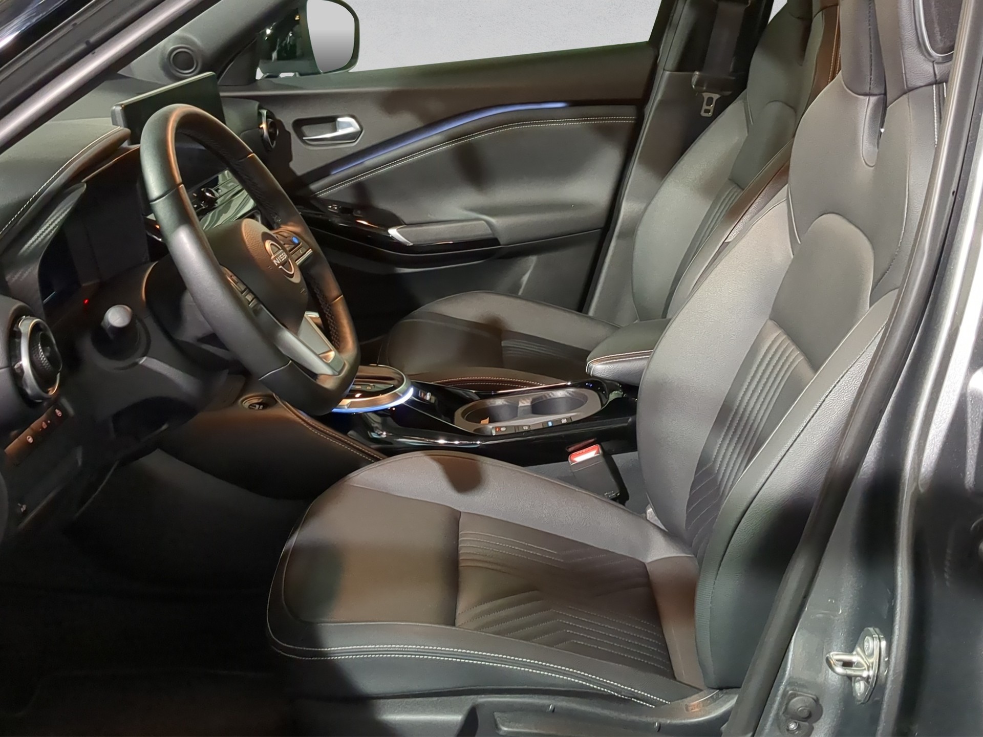 NISSAN Juke 1.6 FHEV Tekna-image-8