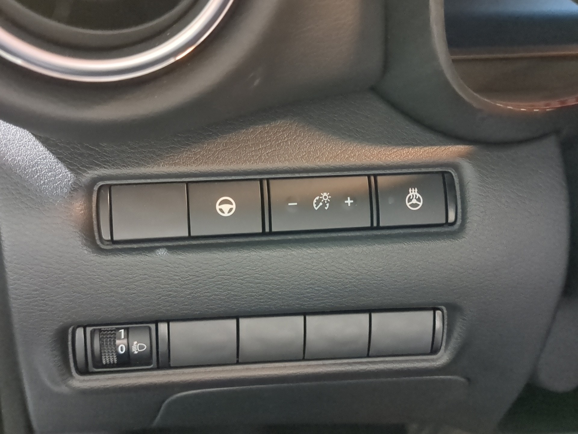 NISSAN Juke 1.6 FHEV Tekna-image-18