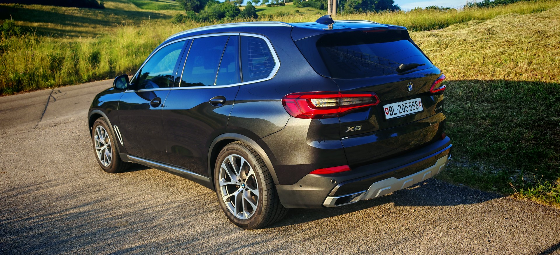 BMW 30d xDrive XLine Steptronic Luftfederung-image-1