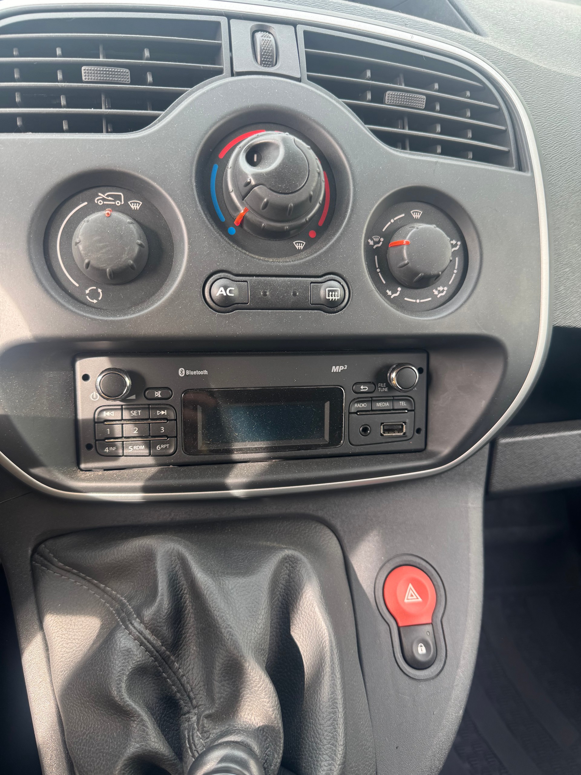 RENAULT Kangoo Maxi dCi 110 Business 2 Plätze / 2 places-image-13