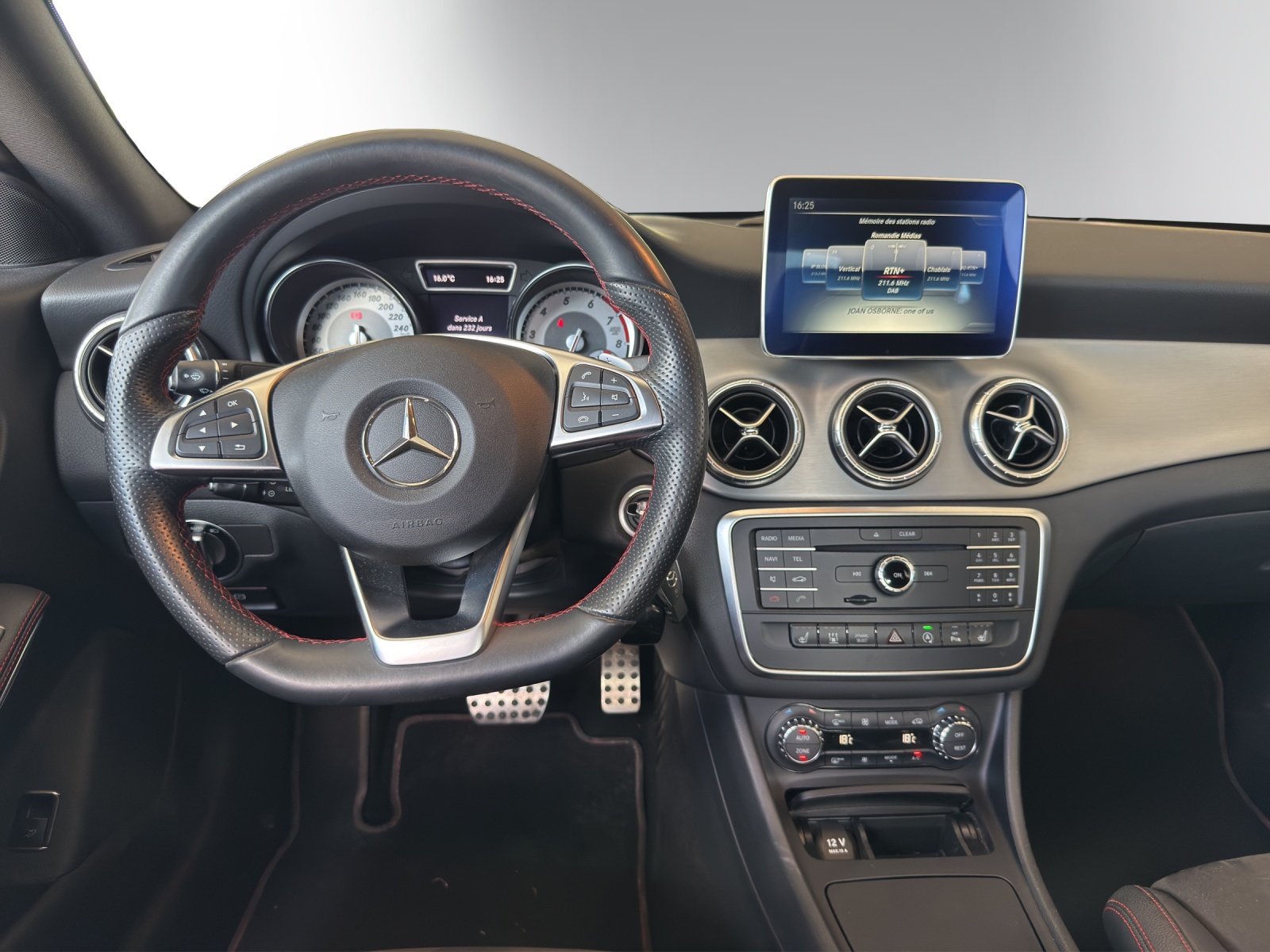 Image MERCEDES-BENZ CLA-250 CLA 250 AMG Line 4Matic