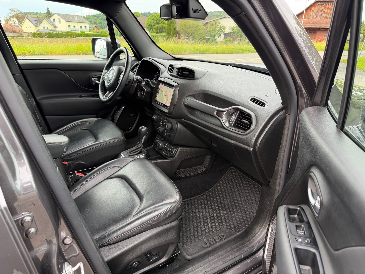 JEEP Renegade 1.3 T PHEV S AWD-image-9