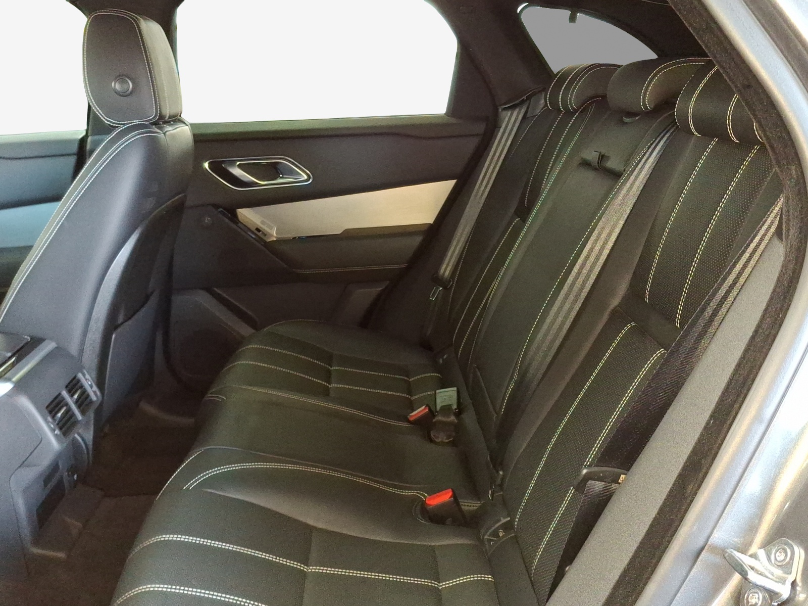 LAND ROVER Range Rover Velar R-Dynamic P 250 S Automatic-image-11